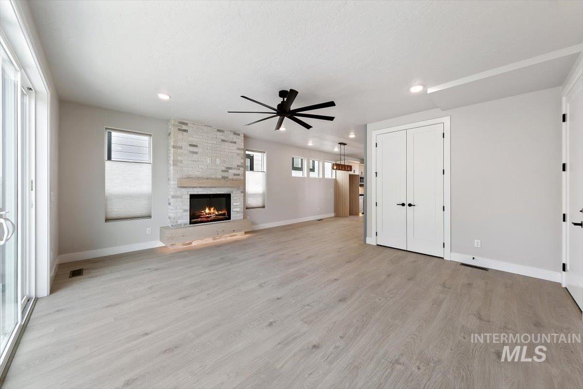 45 N Feather Reed Ave., Meridian, Idaho 83642, 3 Bedrooms, 2.5 Bathrooms, Residential For Sale, Price $549,900,MLS 98996248