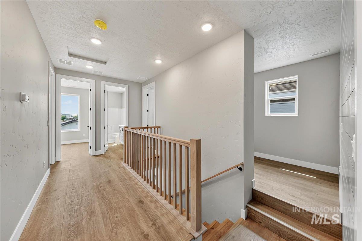 45 N Feather Reed Ave., Meridian, Idaho 83642, 3 Bedrooms, 2.5 Bathrooms, Residential For Sale, Price $549,900,MLS 98996248