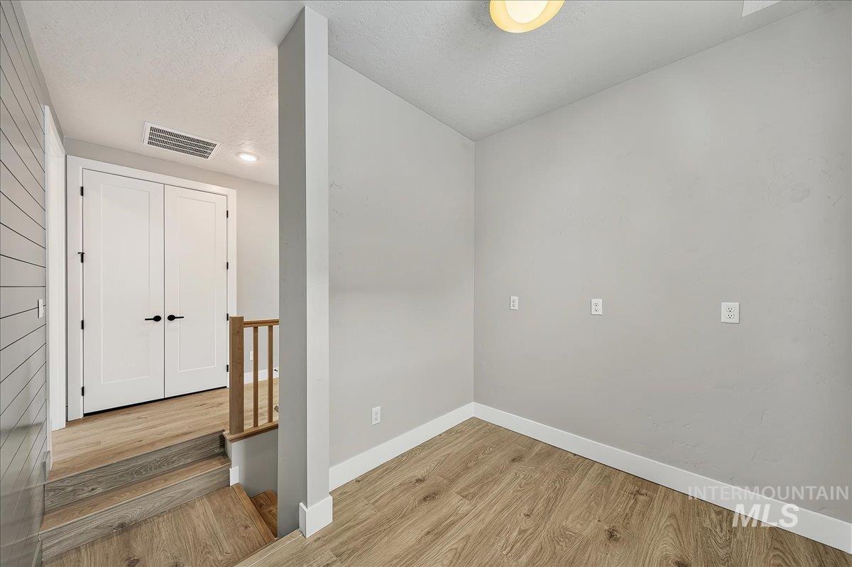45 N Feather Reed Ave., Meridian, Idaho 83642, 3 Bedrooms, 2.5 Bathrooms, Residential For Sale, Price $549,900,MLS 98996248