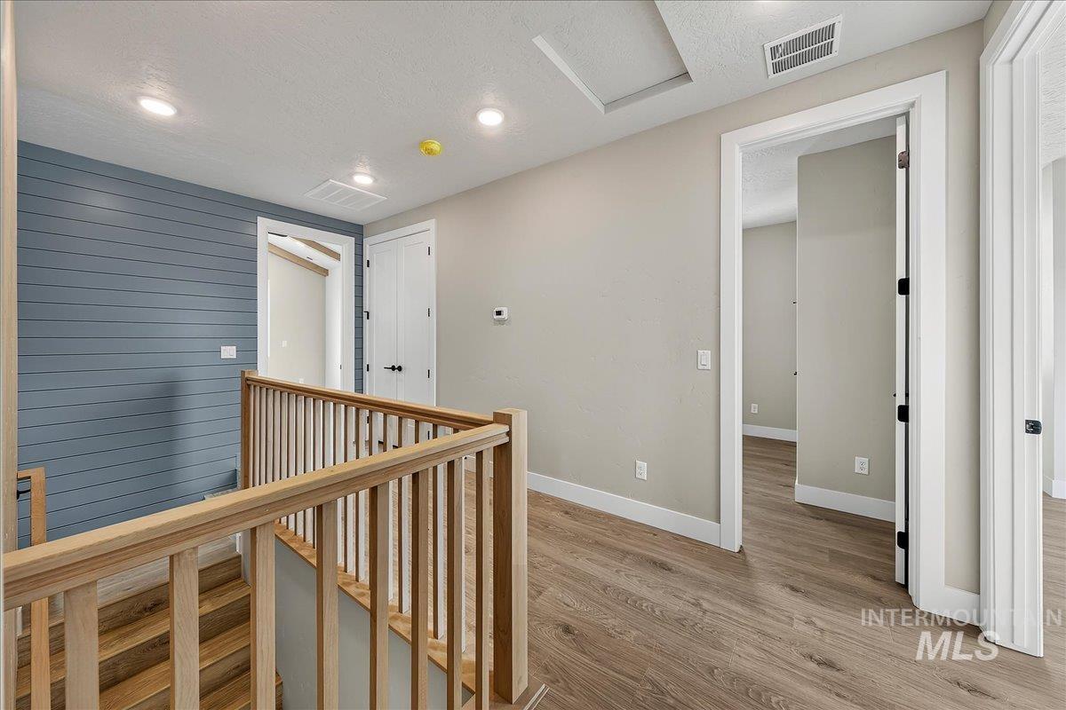 45 N Feather Reed Ave., Meridian, Idaho 83642, 3 Bedrooms, 2.5 Bathrooms, Residential For Sale, Price $549,900,MLS 98996248
