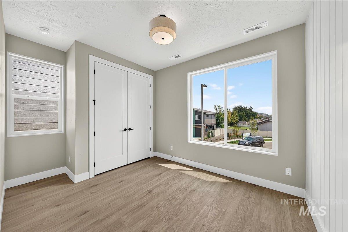 45 N Feather Reed Ave., Meridian, Idaho 83642, 3 Bedrooms, 2.5 Bathrooms, Residential For Sale, Price $549,900,MLS 98996248