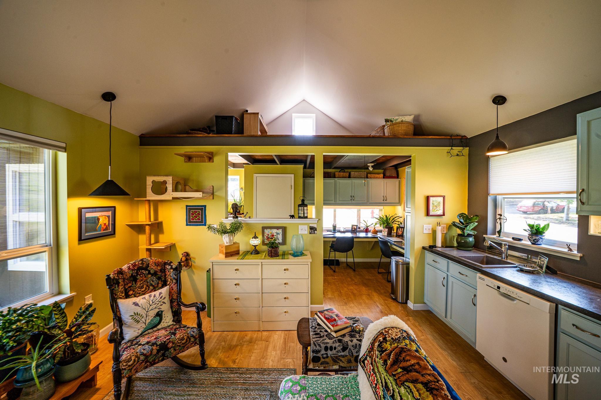121 W South 3rd Street, Grangeville, Idaho 83530, 1 Bedroom, 1 Bathroom, Residential For Sale, Price $229,000, 98996250