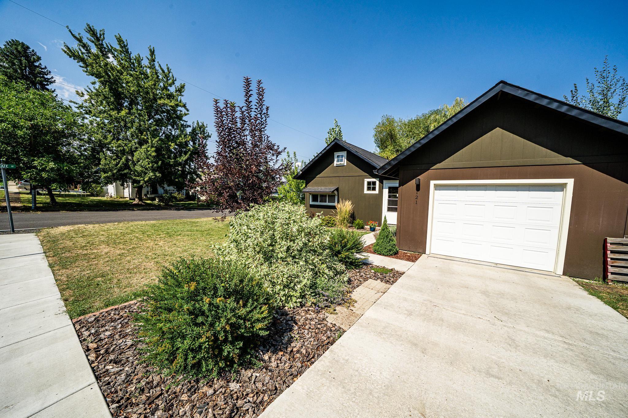 121 W South 3rd Street, Grangeville, Idaho 83530, 1 Bedroom, 1 Bathroom, Residential For Sale, Price $229,000, 98996250