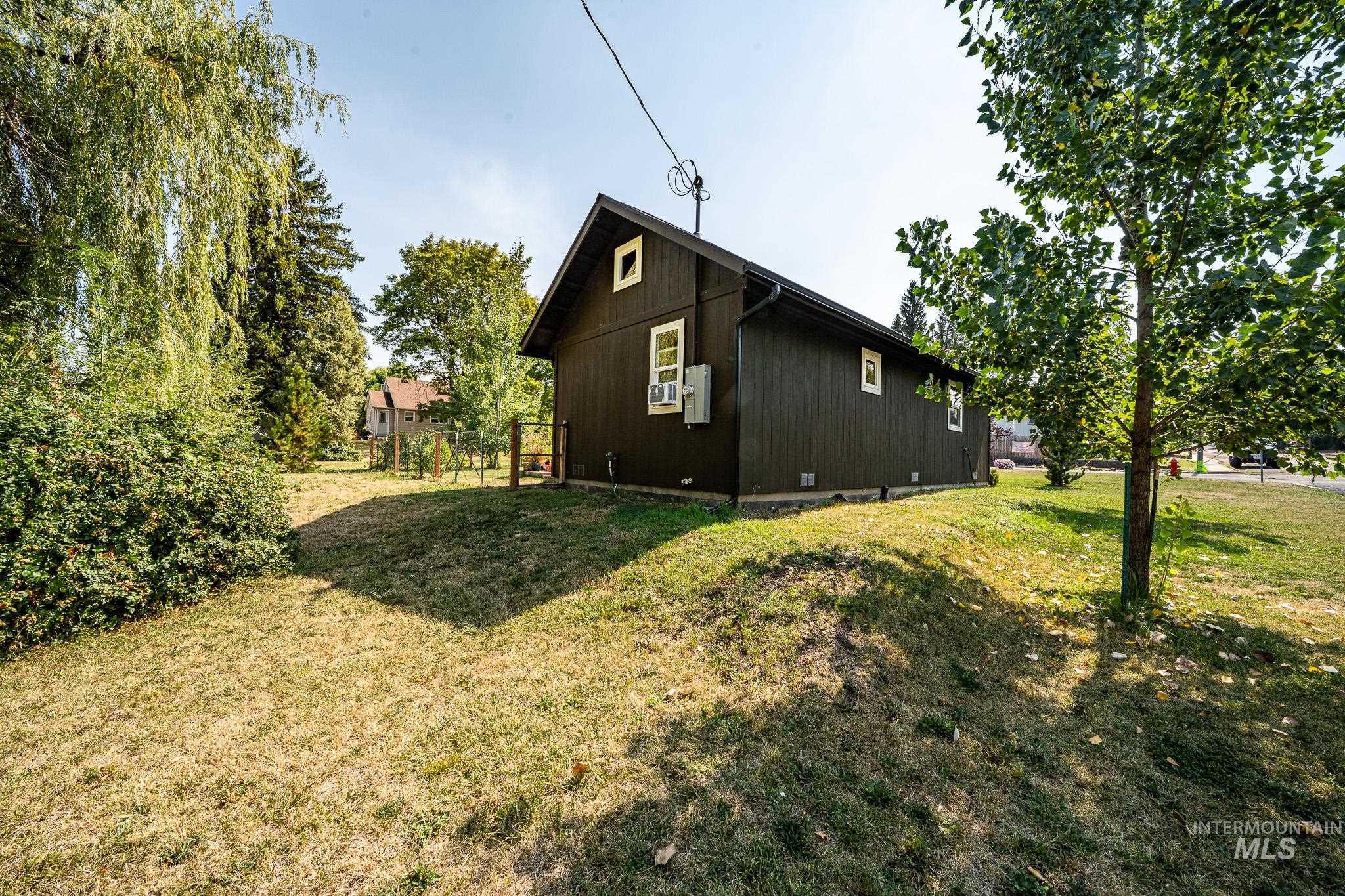 121 W South 3rd Street, Grangeville, Idaho 83530, 1 Bedroom, 1 Bathroom, Residential For Sale, Price $229,000, 98996250