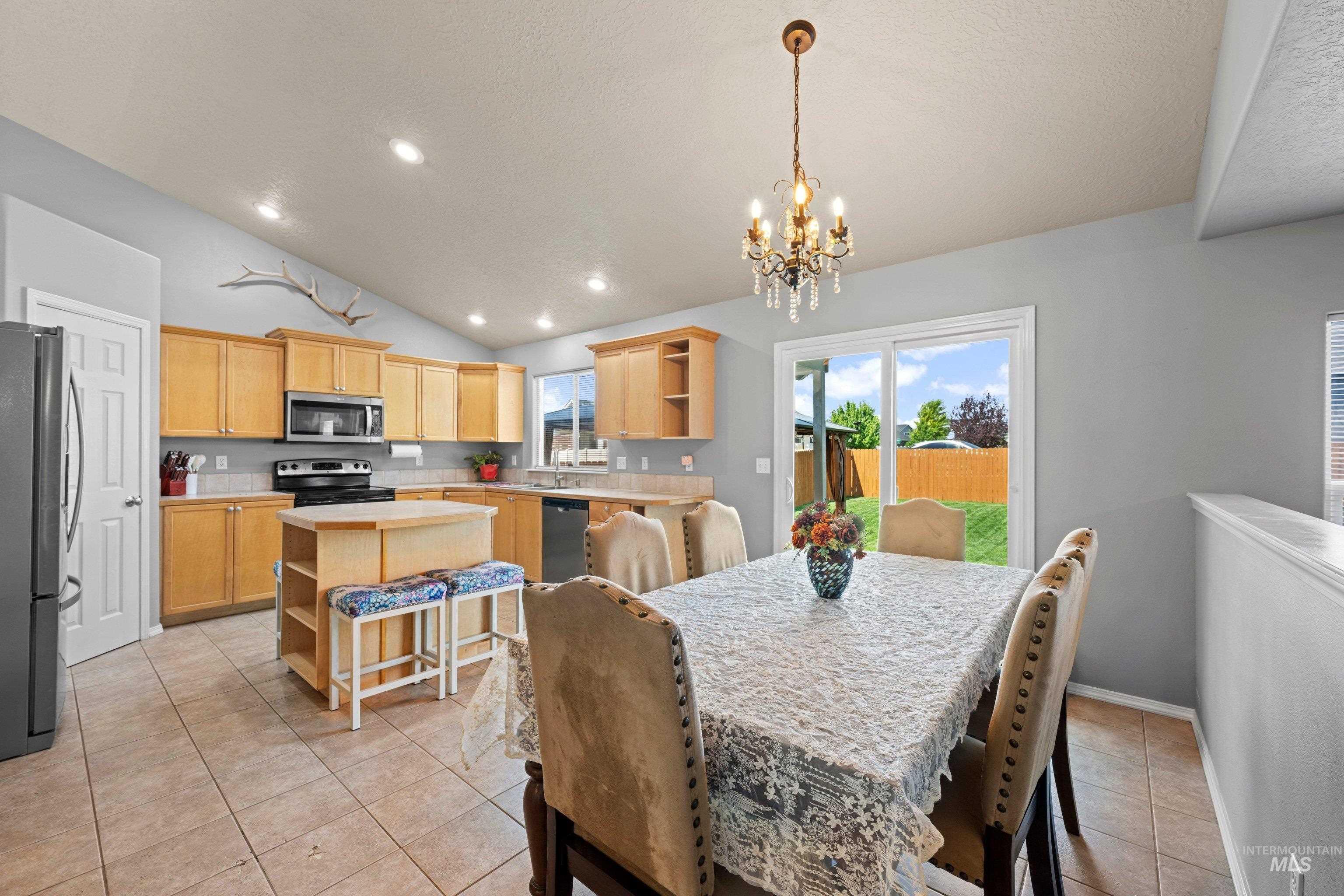 1282 W Castro Dr, Kuna, Idaho 83634, 4 Bedrooms, 3 Bathrooms, Residential For Sale, Price $475,000,MLS 98996251