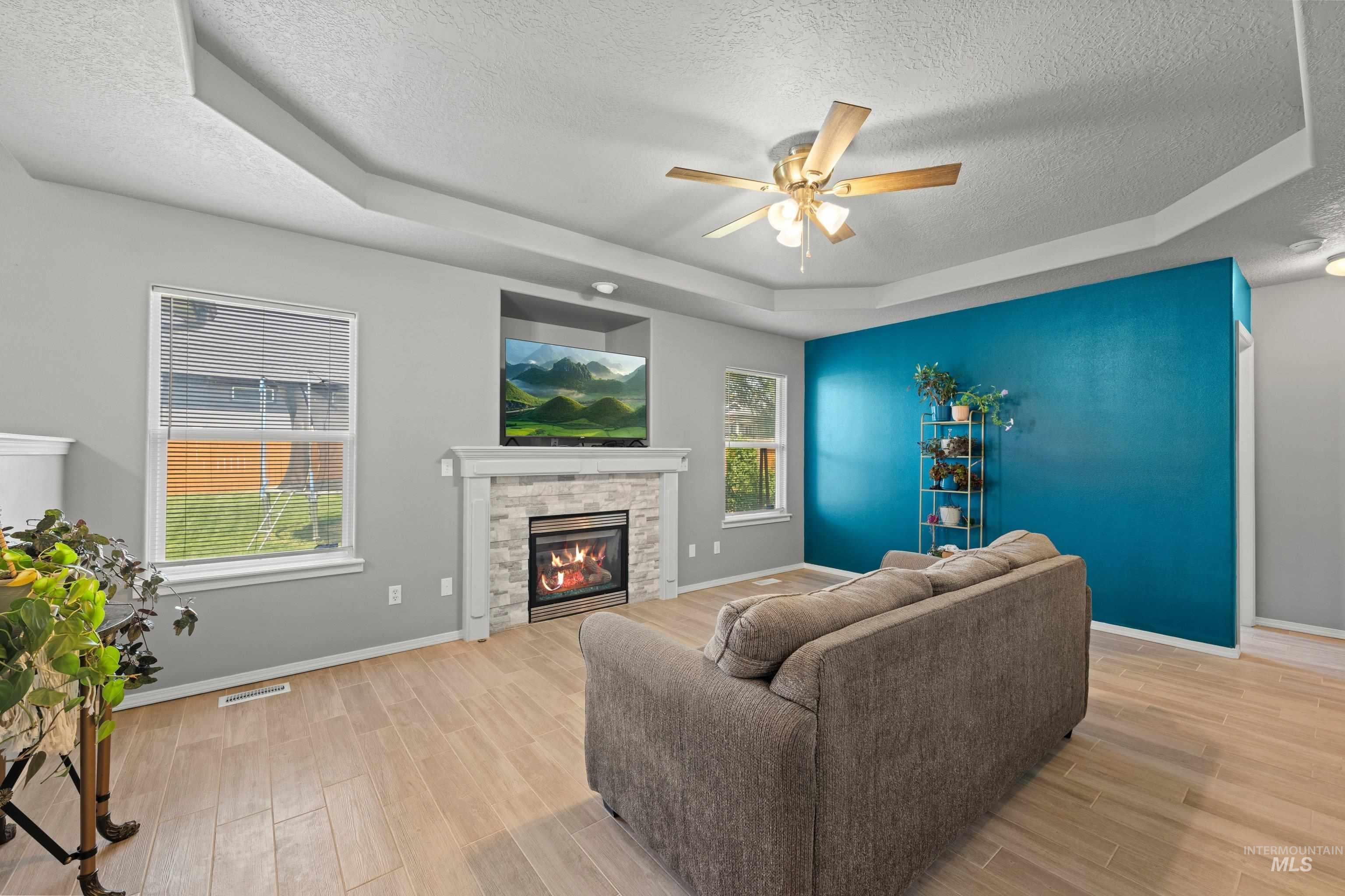 1282 W Castro Dr, Kuna, Idaho 83634, 4 Bedrooms, 3 Bathrooms, Residential For Sale, Price $475,000,MLS 98996251