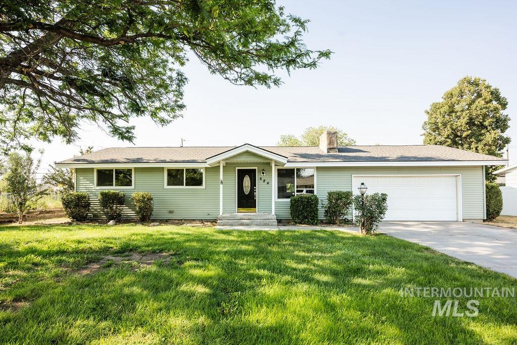 684 Crestview, Twin Falls, Idaho 83301, 4 Bedrooms, 2 Bathrooms, Residential For Sale, Price $364,900, 98996252