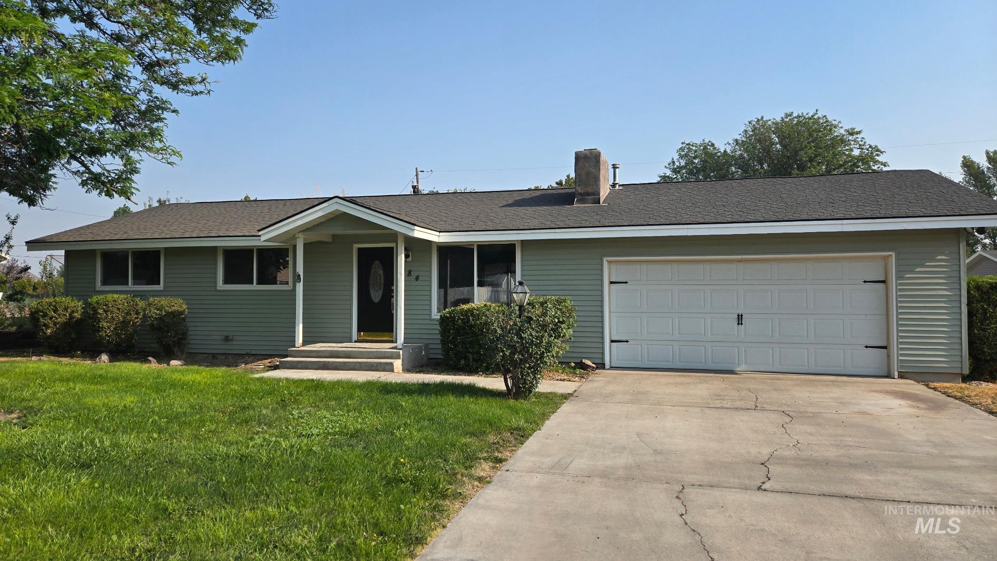 684 Crestview, Twin Falls, Idaho 83301, 4 Bedrooms, 2 Bathrooms, Residential For Sale, Price $364,900, 98996252