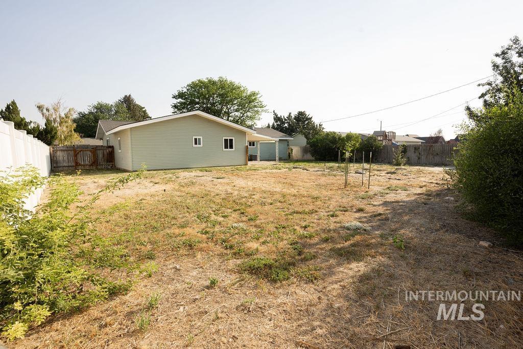 684 Crestview, Twin Falls, Idaho 83301, 4 Bedrooms, 2 Bathrooms, Residential For Sale, Price $364,900, 98996252