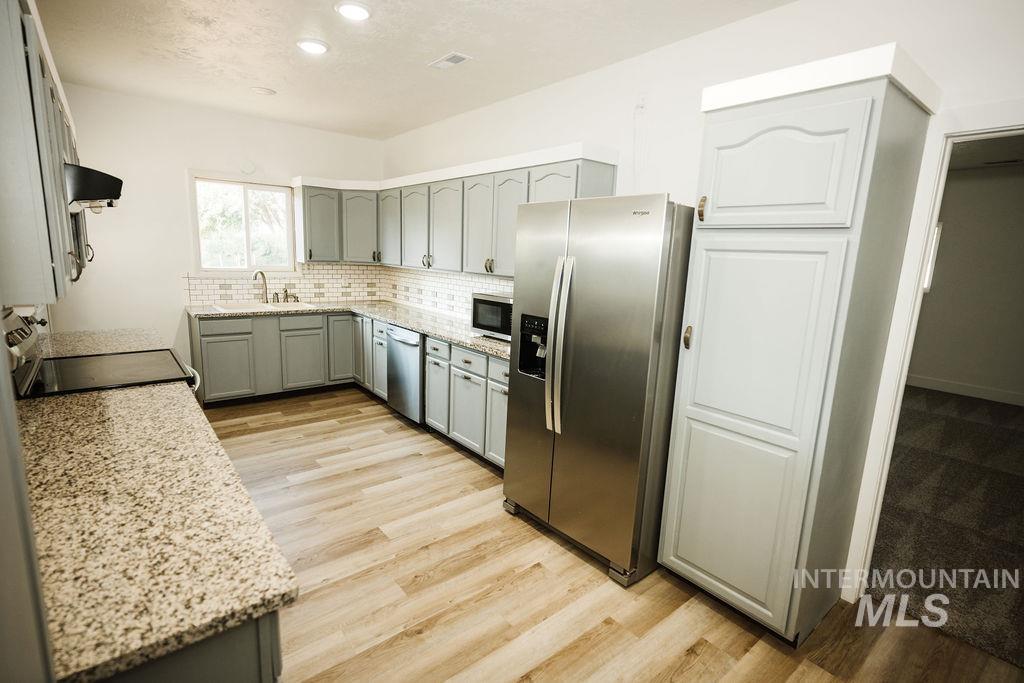 684 Crestview, Twin Falls, Idaho 83301, 4 Bedrooms, 2 Bathrooms, Residential For Sale, Price $364,900, 98996252