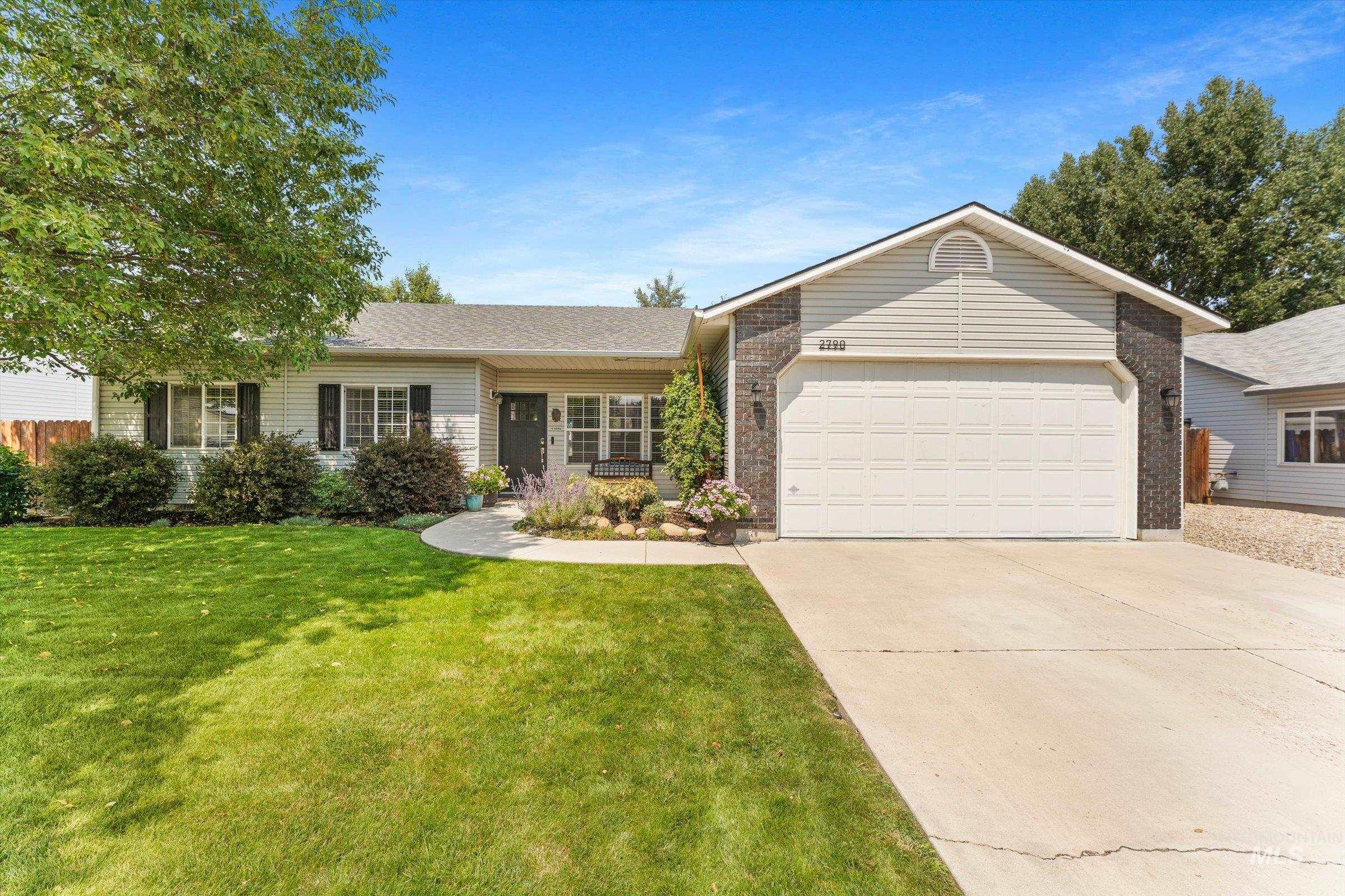 2790 W Forecast St, Meridian, Idaho 83642, 3 Bedrooms, 2 Bathrooms, Residential For Sale, Price $439,900,MLS 98996254