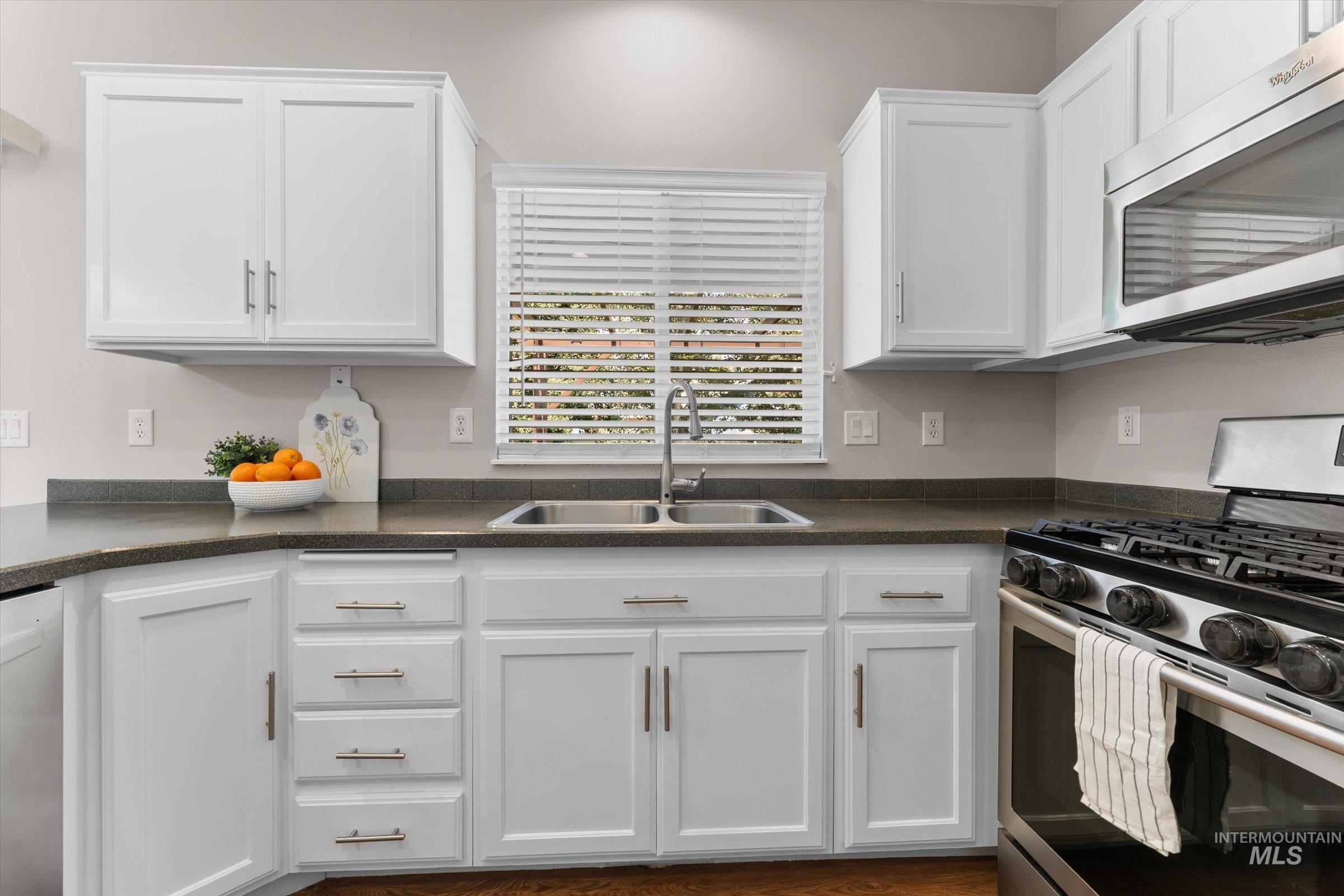 2790 W Forecast St, Meridian, Idaho 83642, 3 Bedrooms, 2 Bathrooms, Residential For Sale, Price $439,900,MLS 98996254