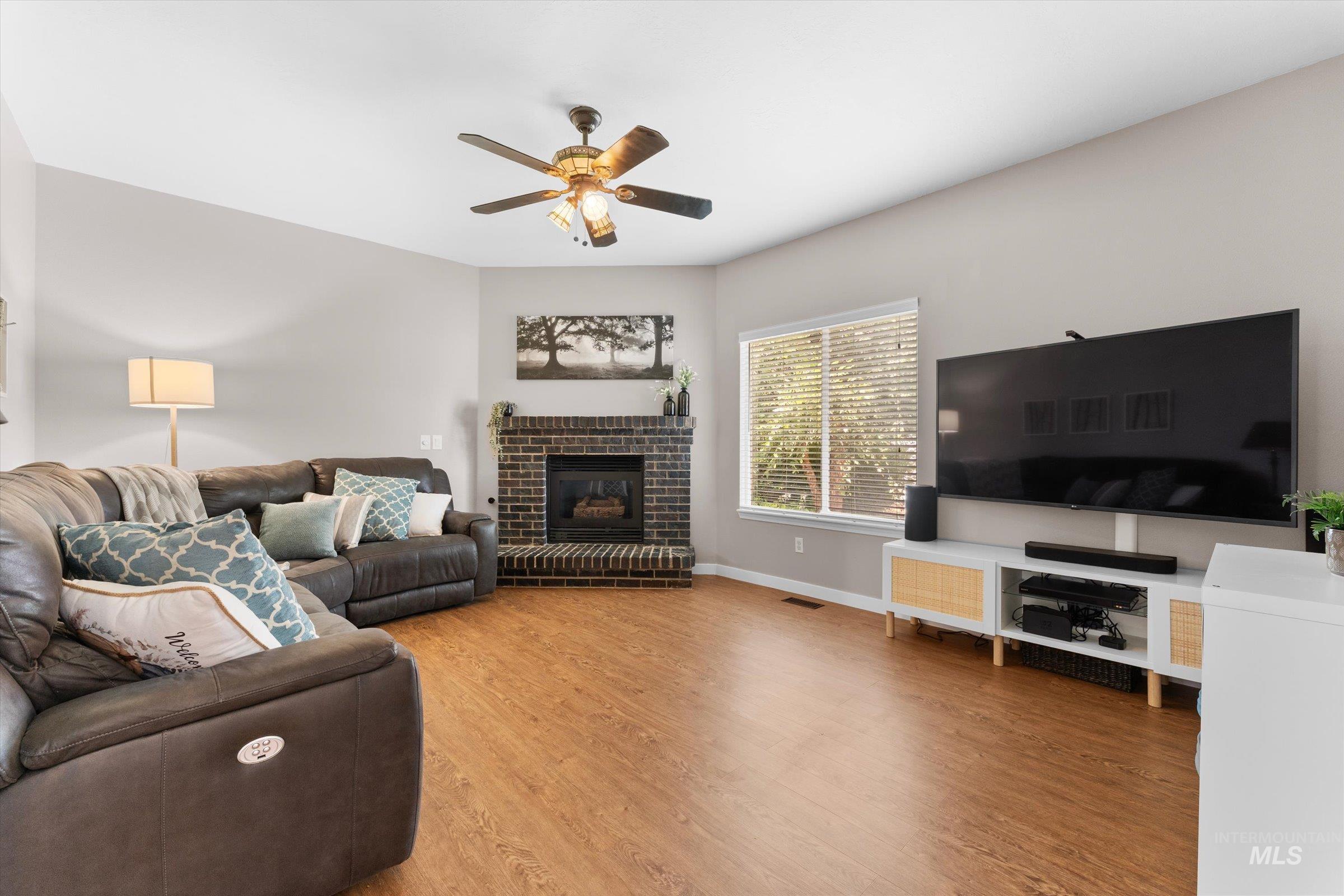 2790 W Forecast St, Meridian, Idaho 83642, 3 Bedrooms, 2 Bathrooms, Residential For Sale, Price $439,900,MLS 98996254