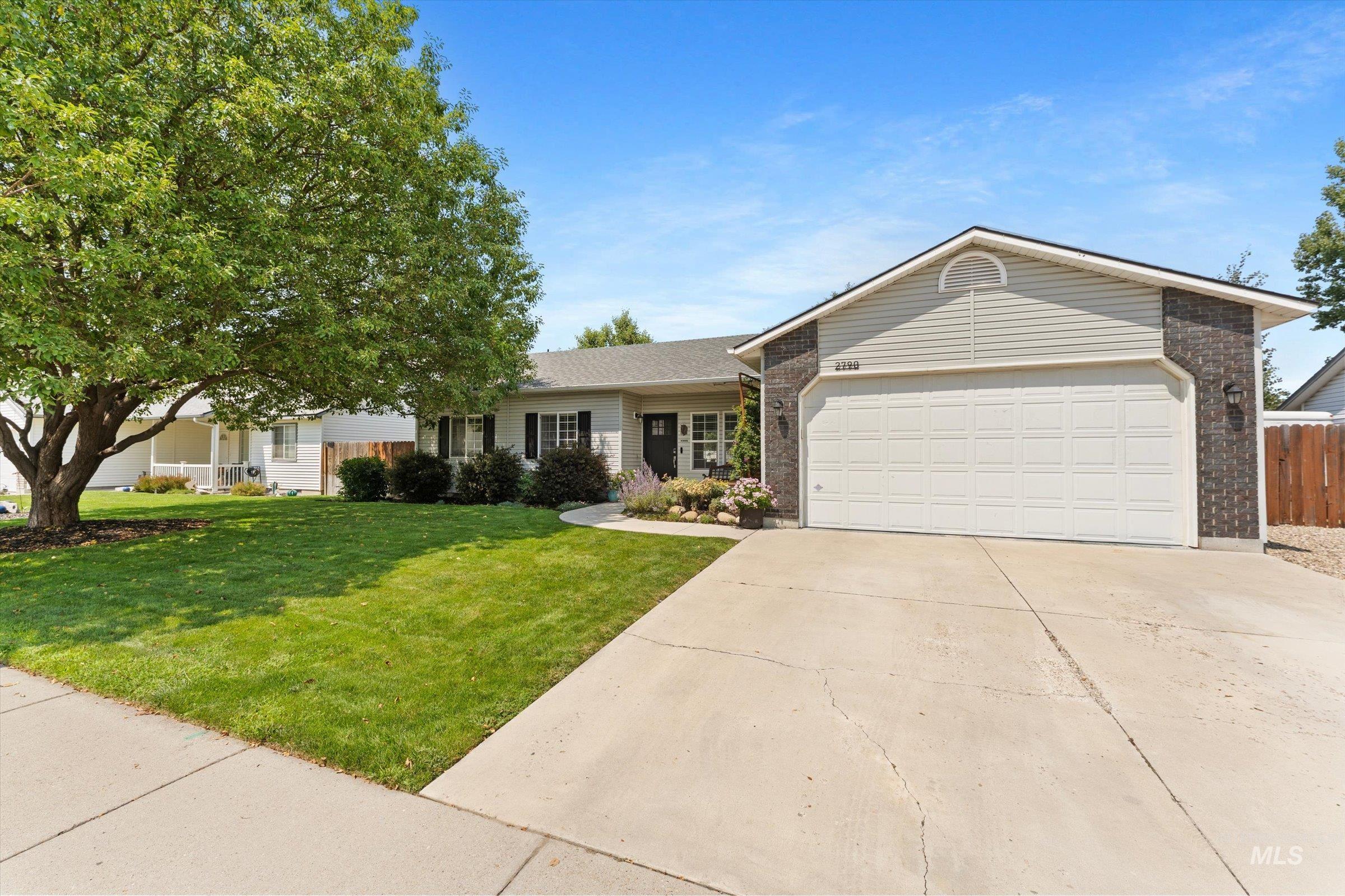 2790 W Forecast St, Meridian, Idaho 83642, 3 Bedrooms, 2 Bathrooms, Residential For Sale, Price $439,900,MLS 98996254