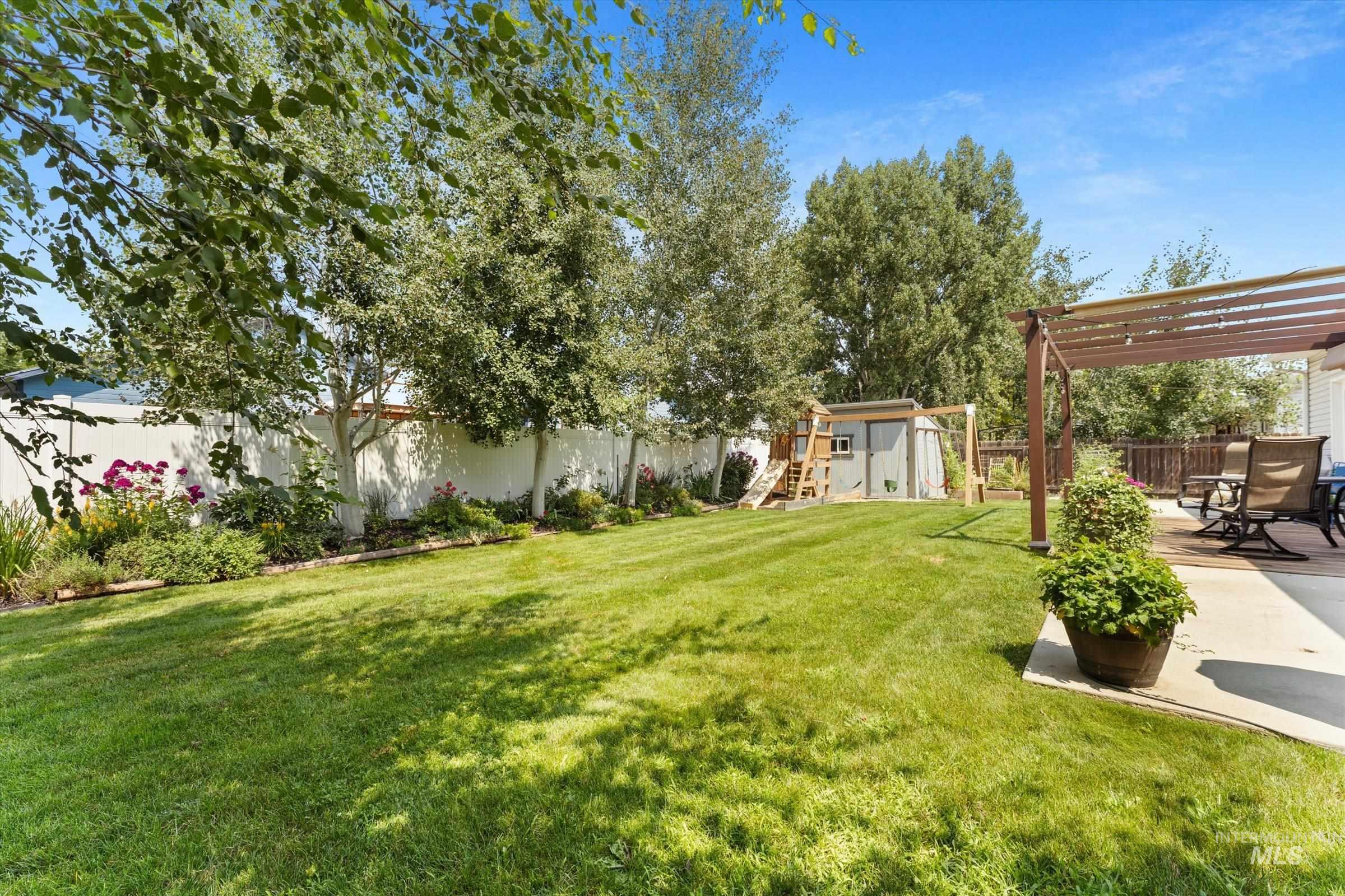 2790 W Forecast St, Meridian, Idaho 83642, 3 Bedrooms, 2 Bathrooms, Residential For Sale, Price $439,900,MLS 98996254