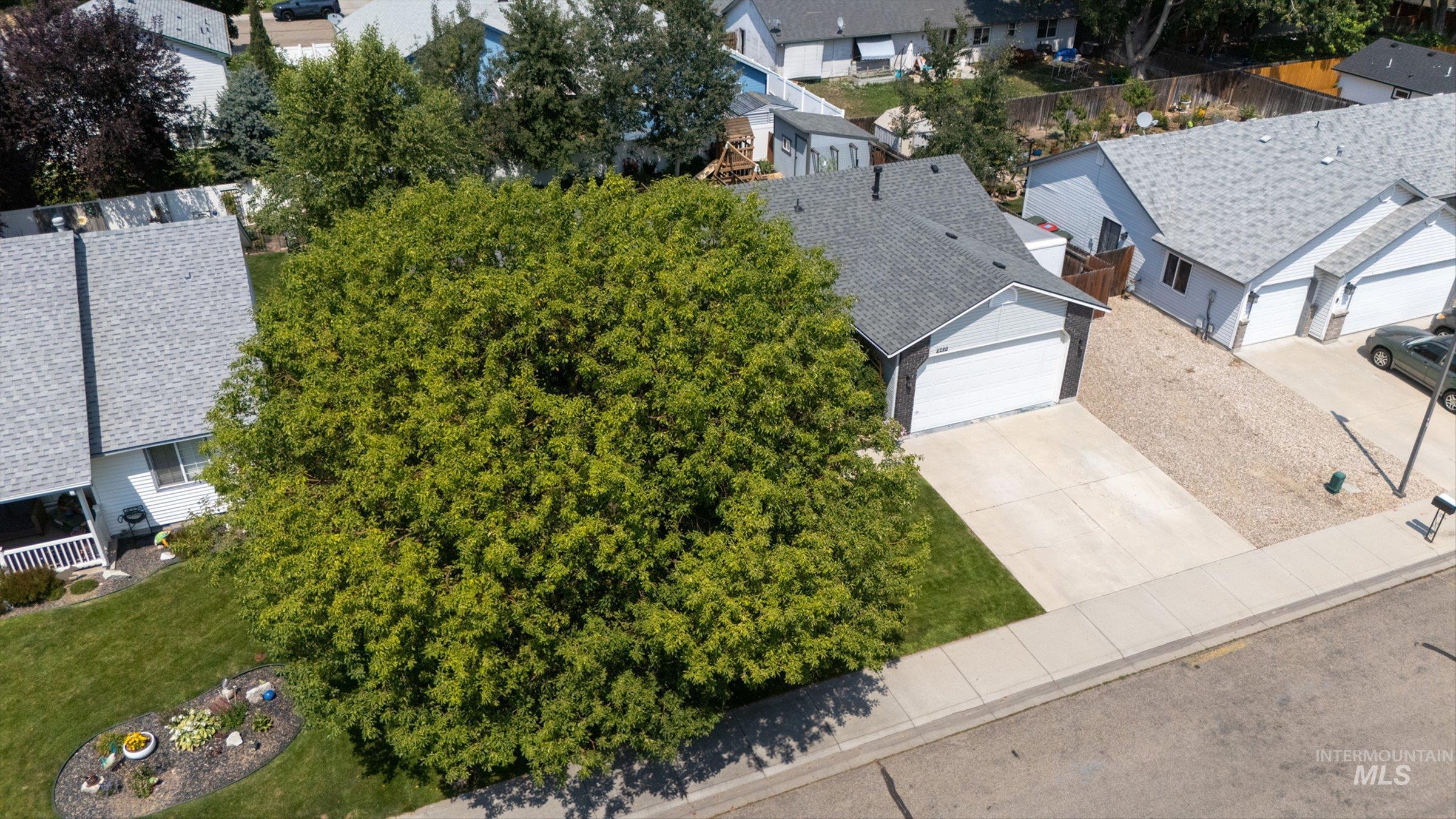 2790 W Forecast St, Meridian, Idaho 83642, 3 Bedrooms, 2 Bathrooms, Residential For Sale, Price $439,900,MLS 98996254