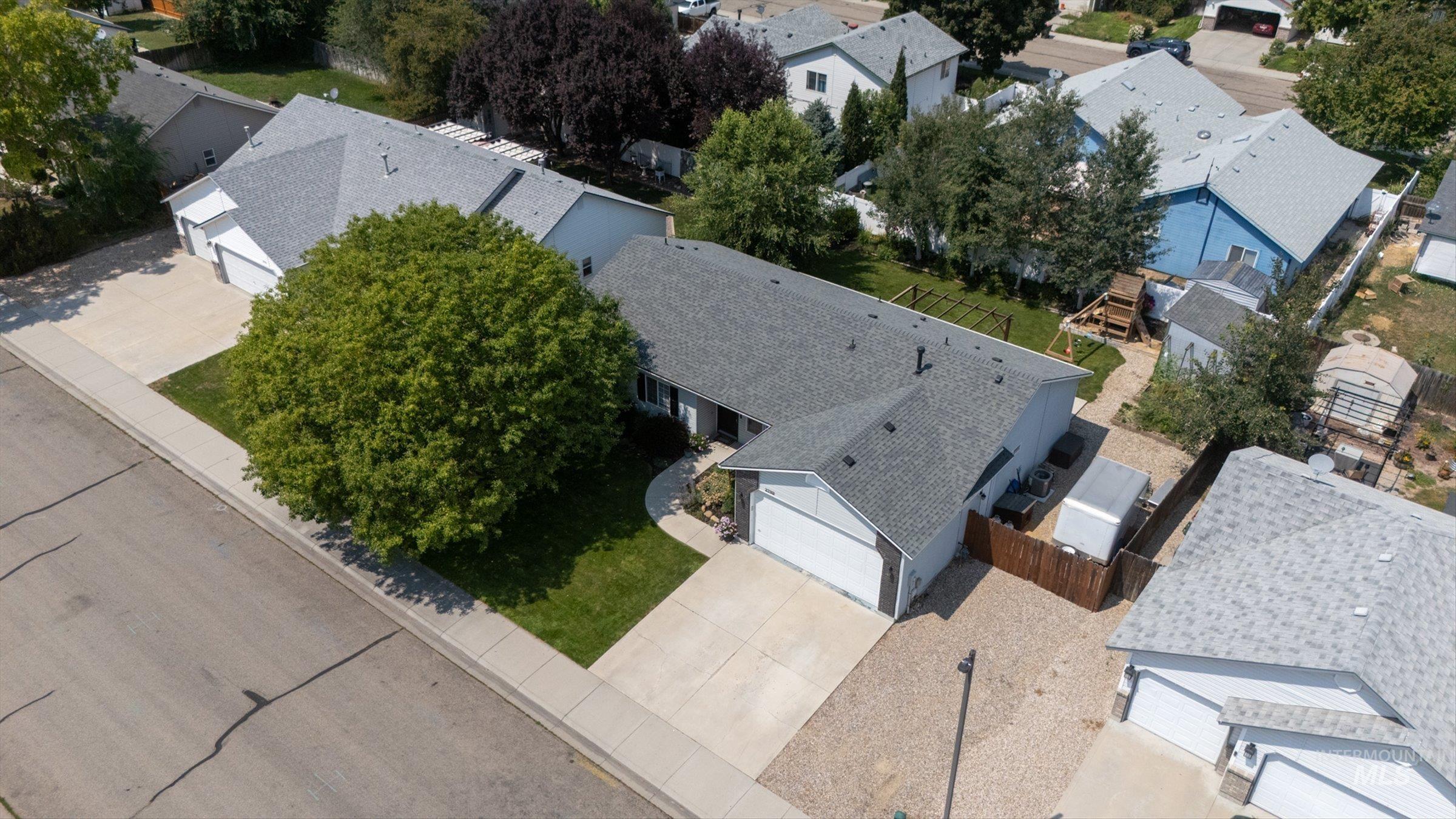 2790 W Forecast St, Meridian, Idaho 83642, 3 Bedrooms, 2 Bathrooms, Residential For Sale, Price $439,900,MLS 98996254