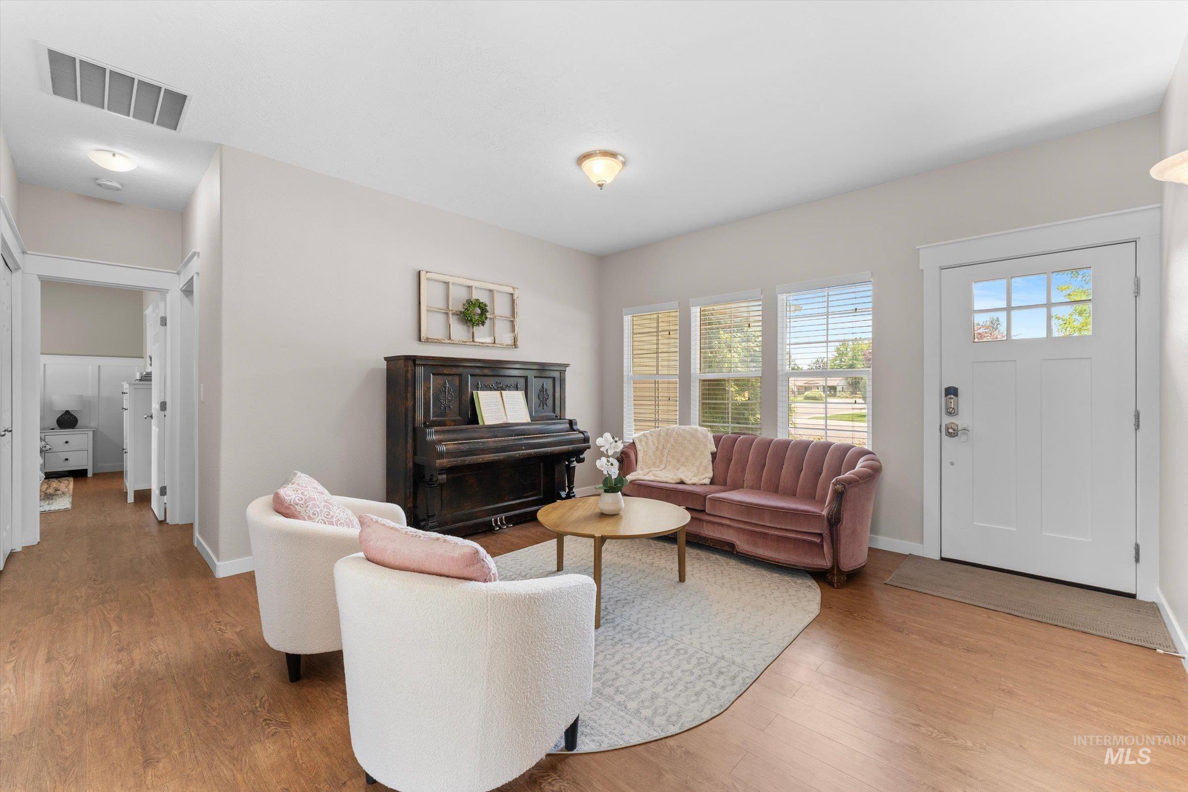 2790 W Forecast St, Meridian, Idaho 83642, 3 Bedrooms, 2 Bathrooms, Residential For Sale, Price $439,900,MLS 98996254