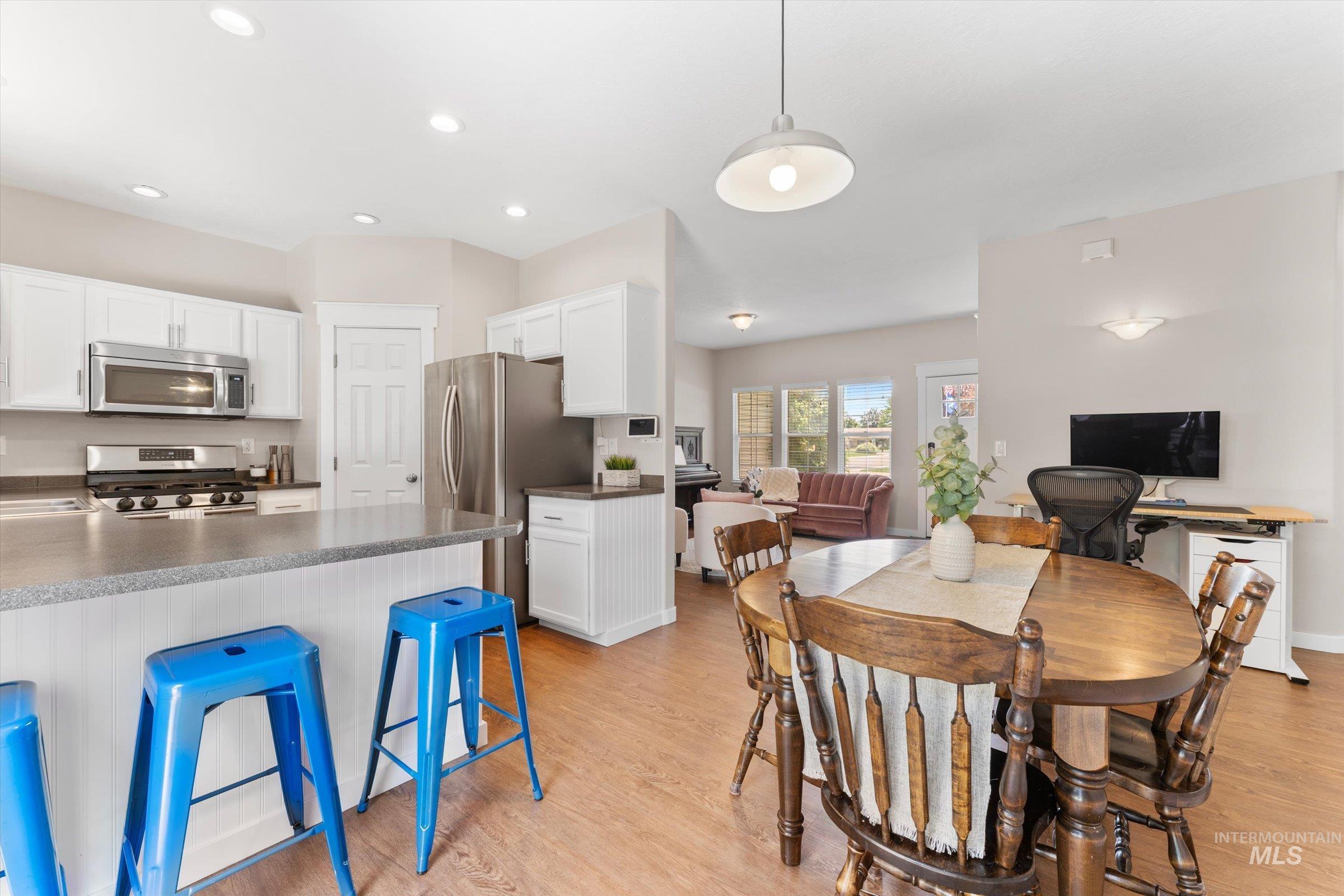 2790 W Forecast St, Meridian, Idaho 83642, 3 Bedrooms, 2 Bathrooms, Residential For Sale, Price $439,900,MLS 98996254