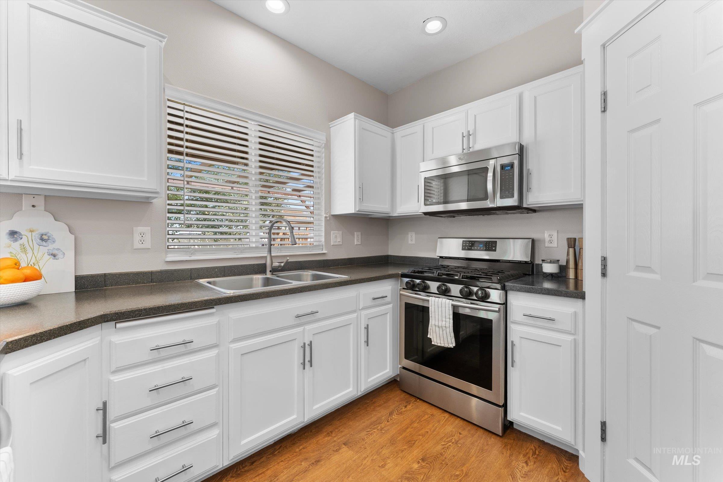 2790 W Forecast St, Meridian, Idaho 83642, 3 Bedrooms, 2 Bathrooms, Residential For Sale, Price $439,900,MLS 98996254