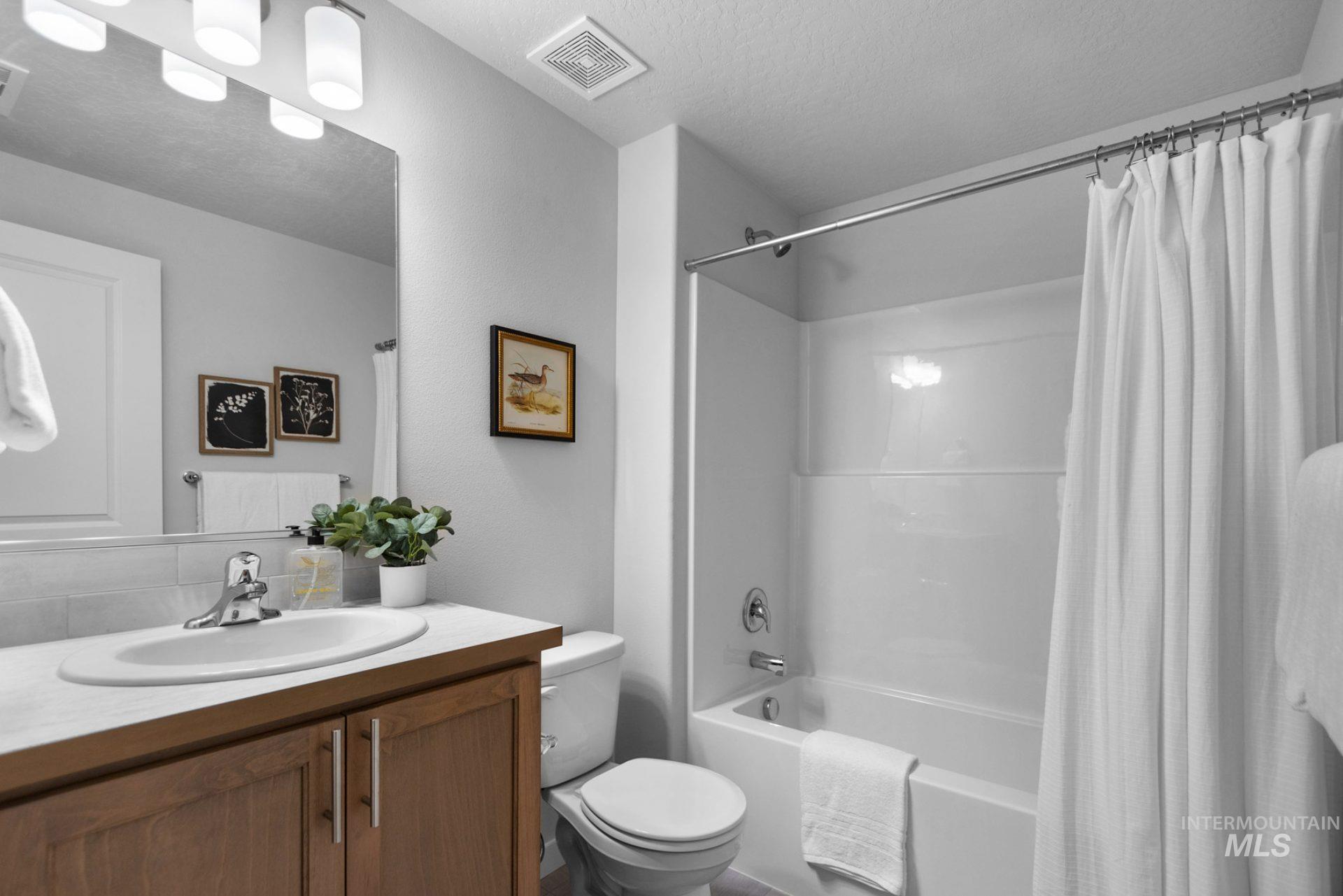 4141 S Harvest Creek Pl, Nampa, Idaho 83686, 3 Bedrooms, 2 Bathrooms, Residential For Sale, Price $362,990, 98996255