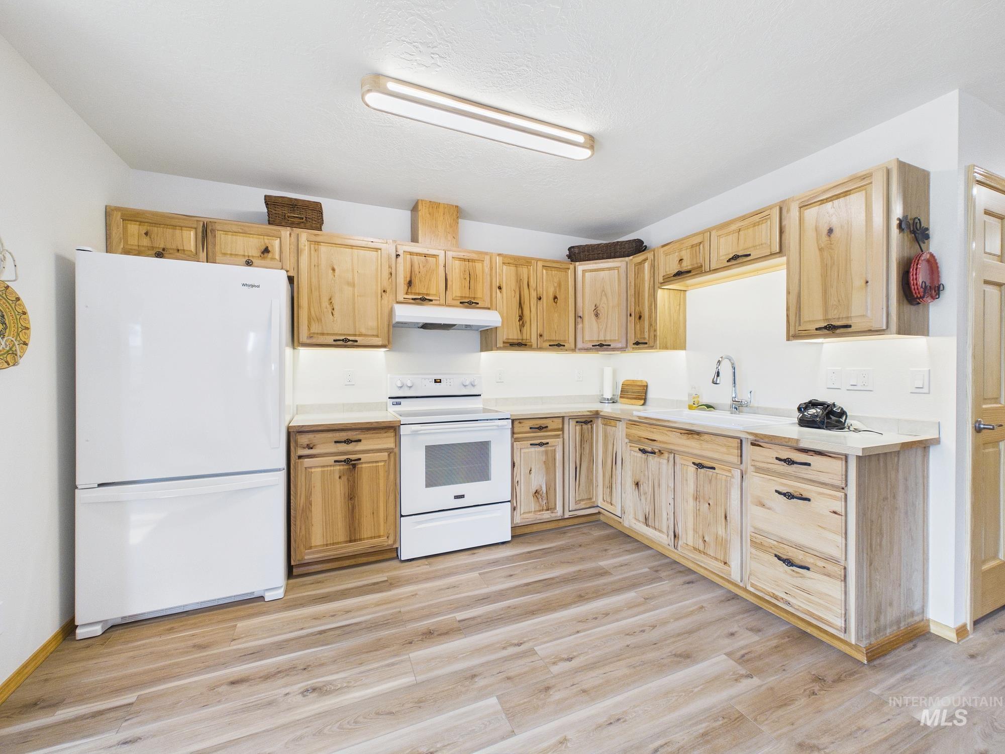 22001 Sweet Ola Hwy, Ola, Idaho 83657, 2 Bedrooms, Business/Commercial For Sale, Price $650,000,MLS 98996256