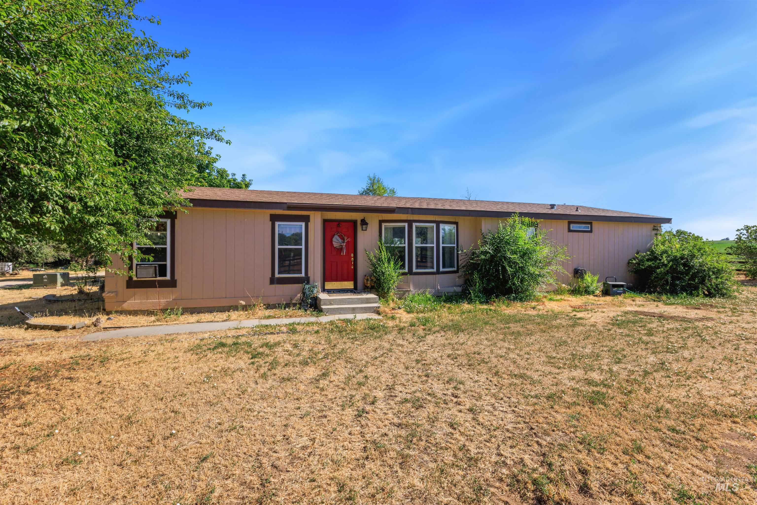 6470 Sunrise Ave, Nampa, Idaho 83686, 3 Bedrooms, 2 Bathrooms, Residential For Sale, Price $799,000, 98996257