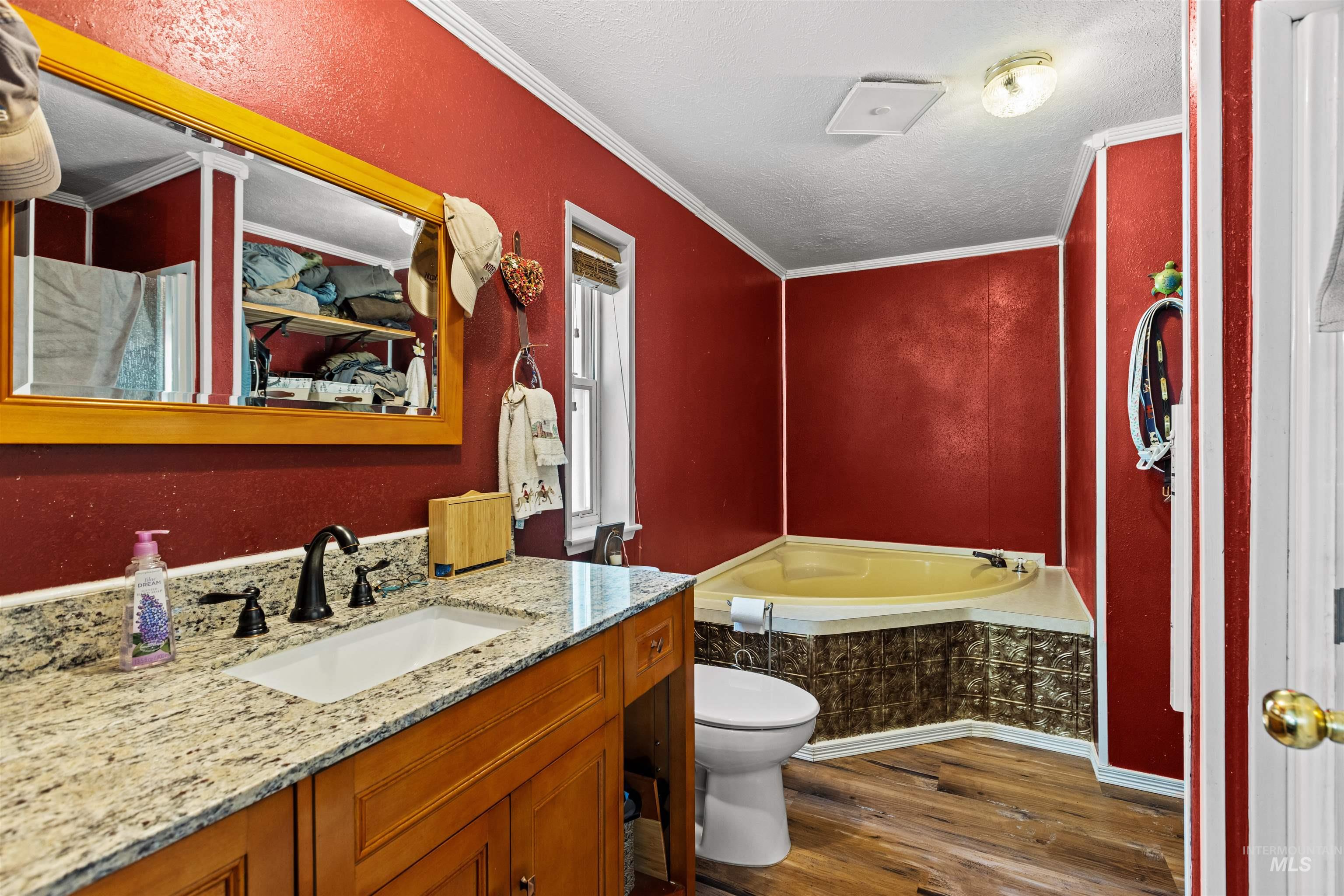 6470 Sunrise Ave, Nampa, Idaho 83686, 3 Bedrooms, 2 Bathrooms, Residential For Sale, Price $799,000, 98996257