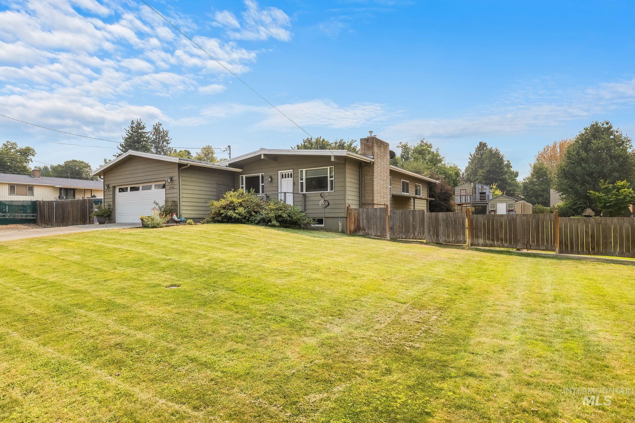 1734 Burrell Ave, Lewiston, Idaho 83501, 4 Bedrooms, 2 Bathrooms, Residential For Sale, Price $599,900, 98996261