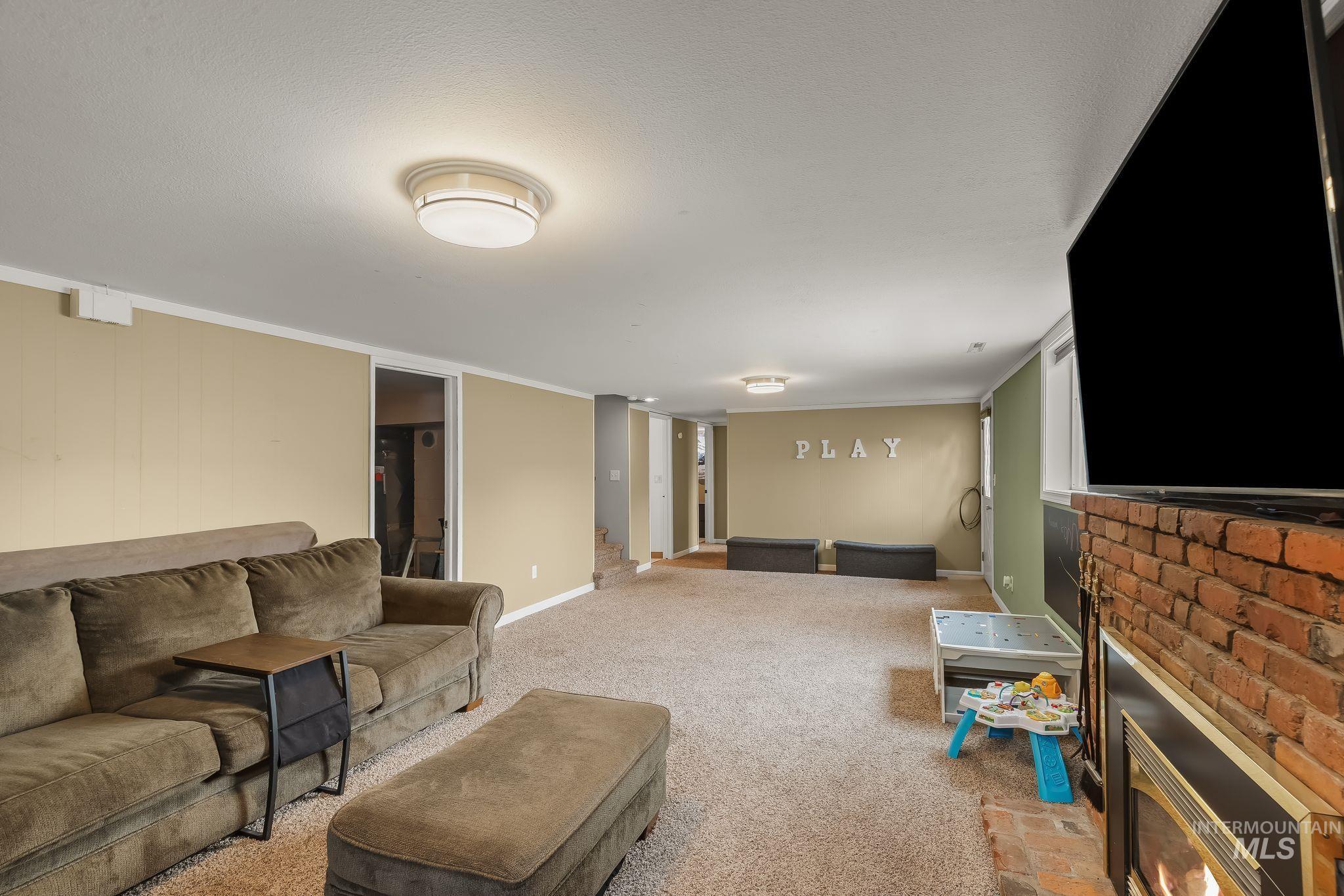 1734 Burrell Ave, Lewiston, Idaho 83501, 4 Bedrooms, 2 Bathrooms, Residential For Sale, Price $599,900, 98996261