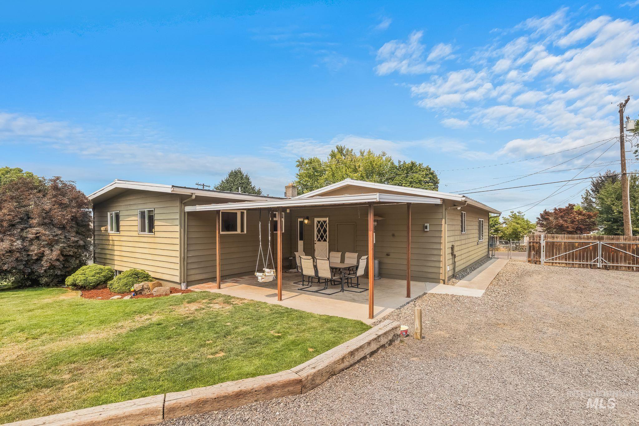 1734 Burrell Ave, Lewiston, Idaho 83501, 4 Bedrooms, 2 Bathrooms, Residential For Sale, Price $599,900, 98996261