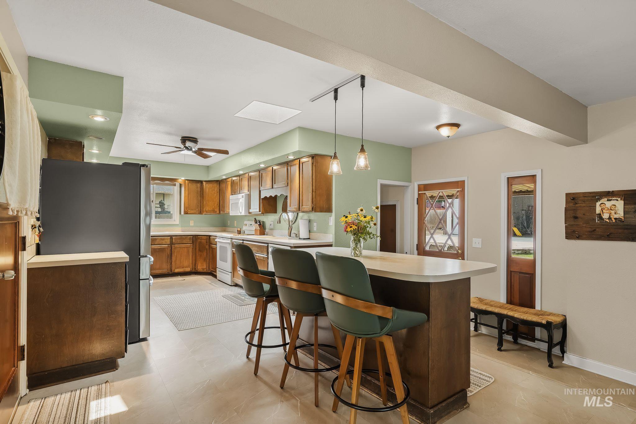 1734 Burrell Ave, Lewiston, Idaho 83501, 4 Bedrooms, 2 Bathrooms, Residential For Sale, Price $599,900, 98996261