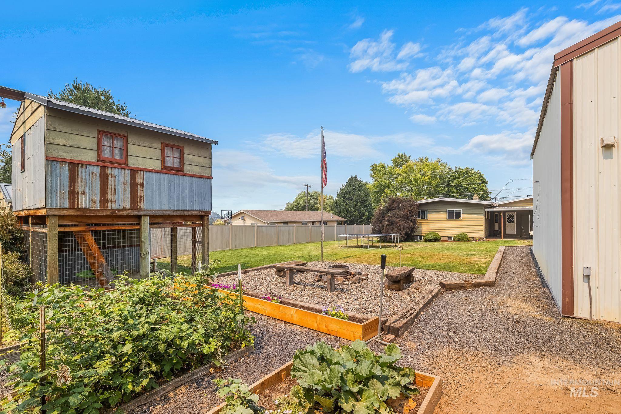 1734 Burrell Ave, Lewiston, Idaho 83501, 4 Bedrooms, 2 Bathrooms, Residential For Sale, Price $599,900, 98996261