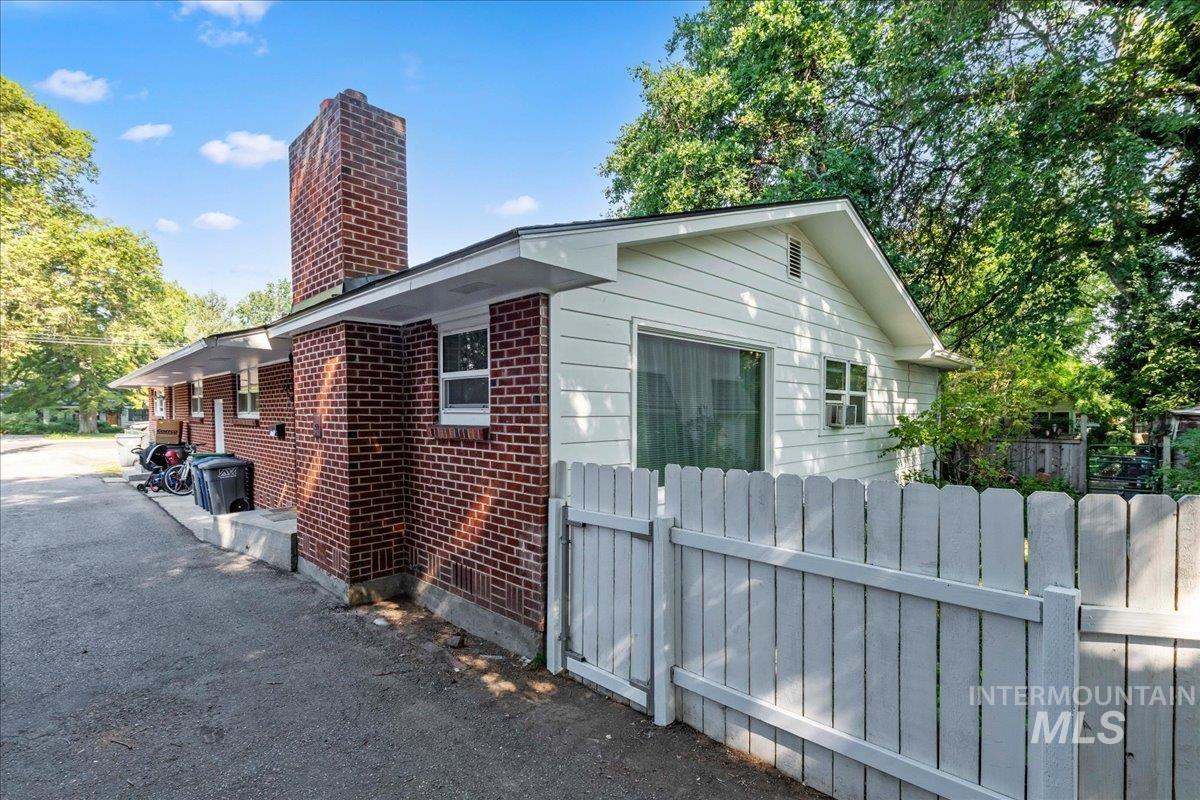 1206 S Owyhee St., Boise, Idaho 83705, 2 Bedrooms, 1 Bathroom, Residential Income For Sale, Price $725,000,MLS 98996262