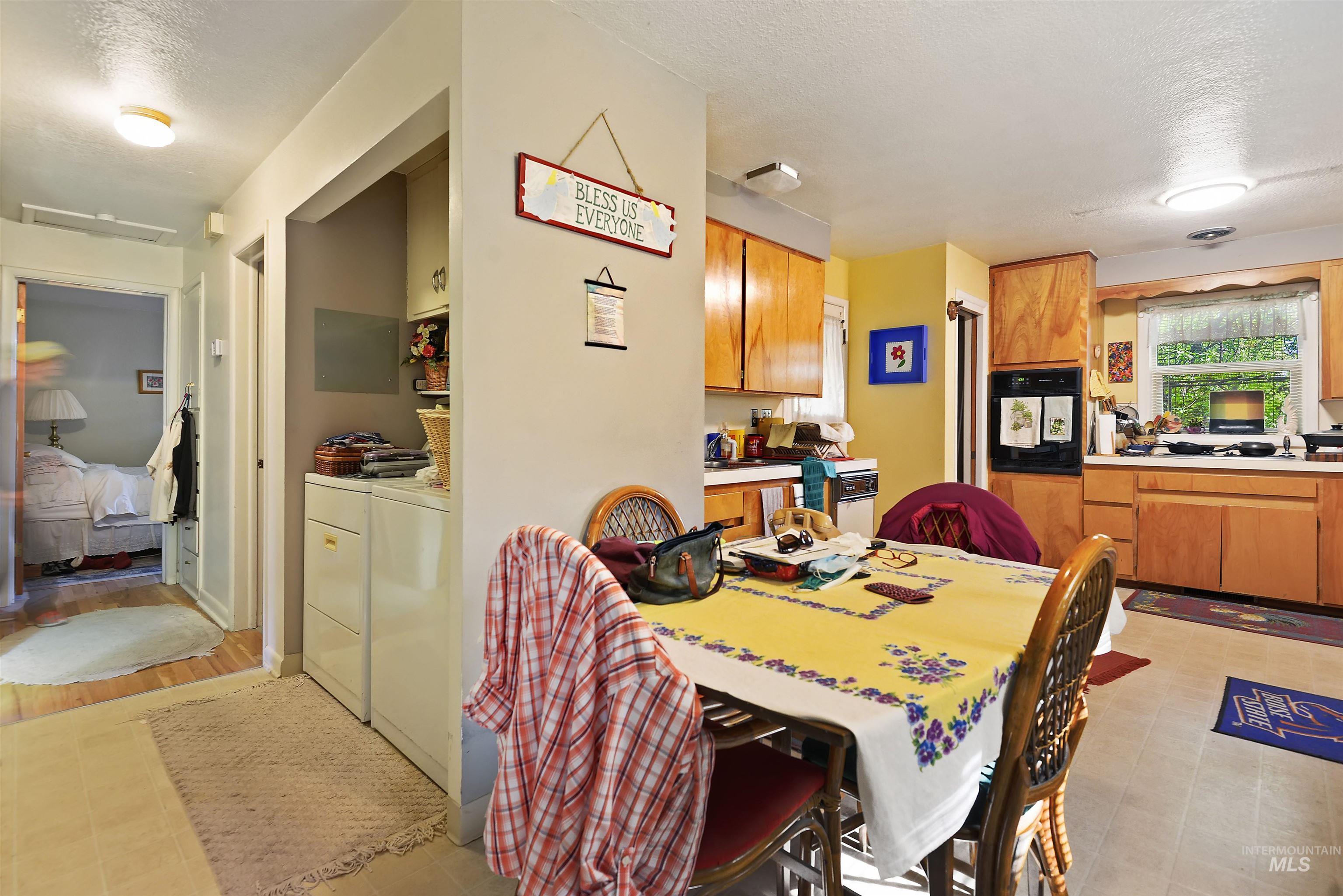 1206 S Owyhee St., Boise, Idaho 83705, 2 Bedrooms, 1 Bathroom, Residential Income For Sale, Price $725,000,MLS 98996262