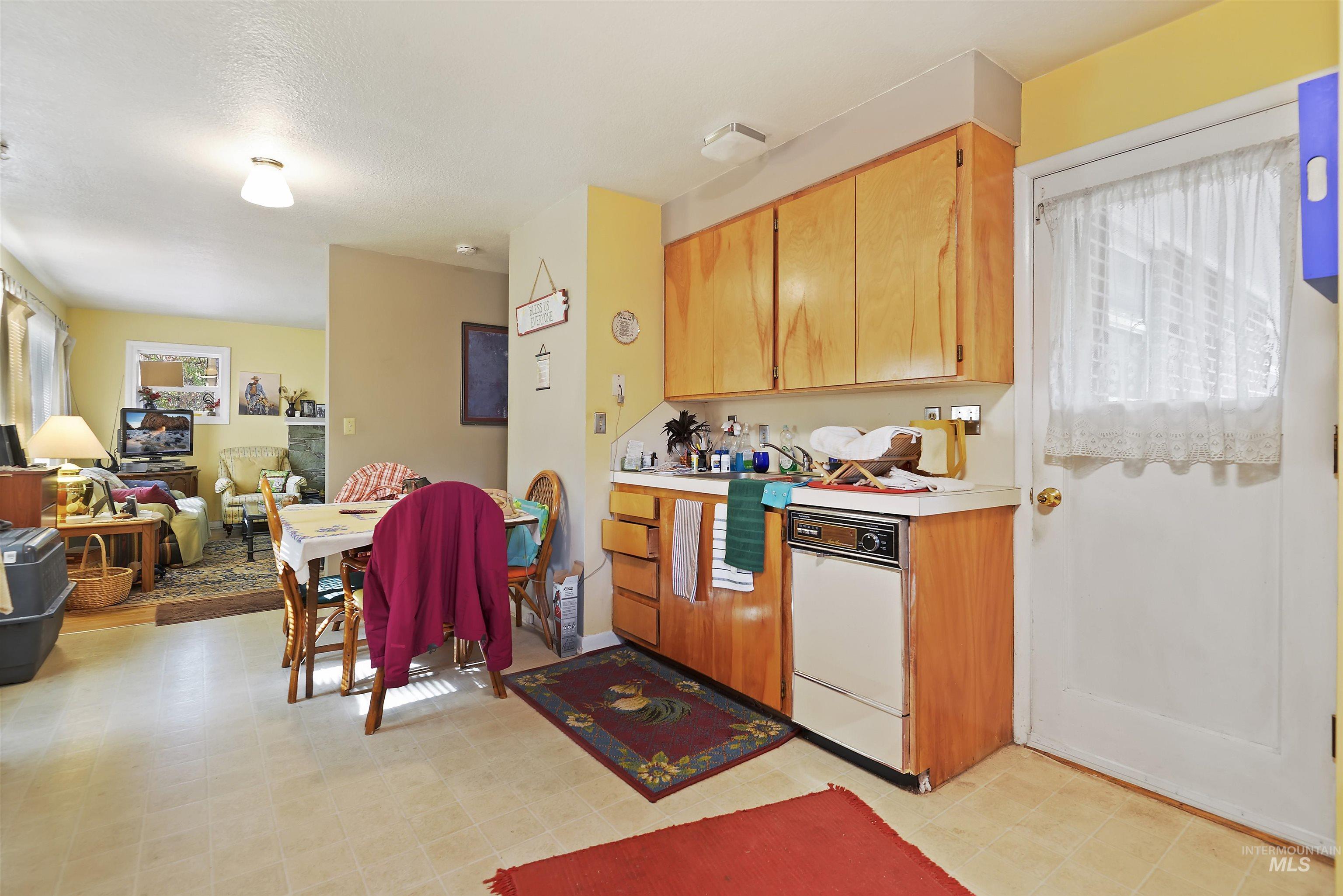 1206 S Owyhee St., Boise, Idaho 83705, 2 Bedrooms, 1 Bathroom, Residential Income For Sale, Price $725,000,MLS 98996262