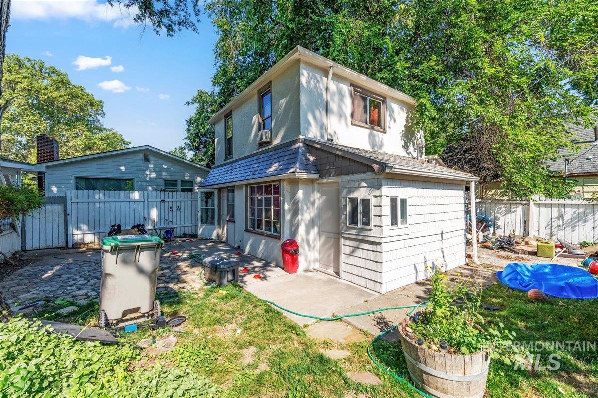 1206 S Owyhee St., Boise, Idaho 83705, 2 Bedrooms, 1 Bathroom, Residential Income For Sale, Price $725,000,MLS 98996262