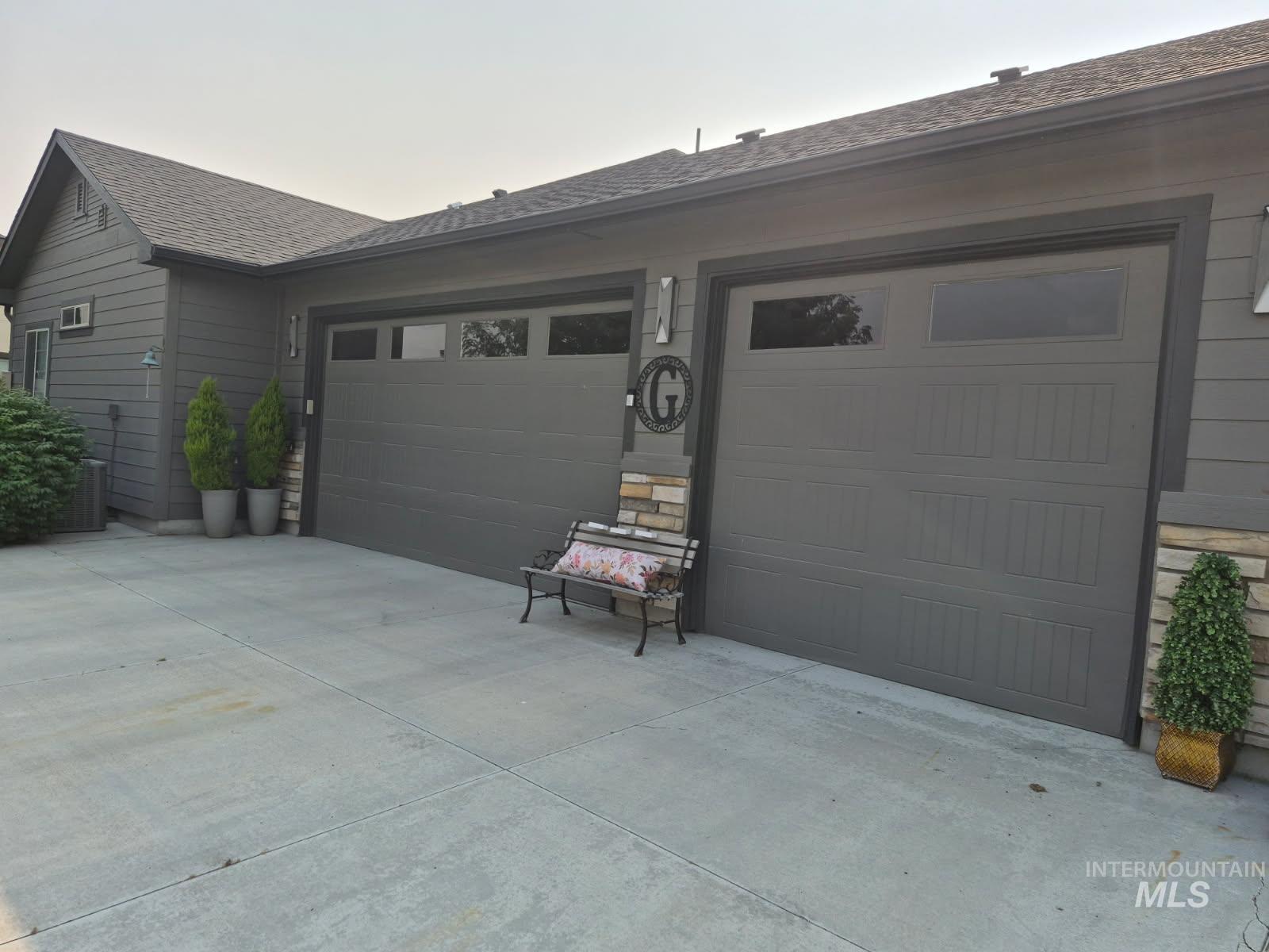 4805 Middlesboro Way, Caldwell, Idaho 83607, 3 Bedrooms, 2 Bathrooms, Residential For Sale, Price $579,999,MLS 98996266