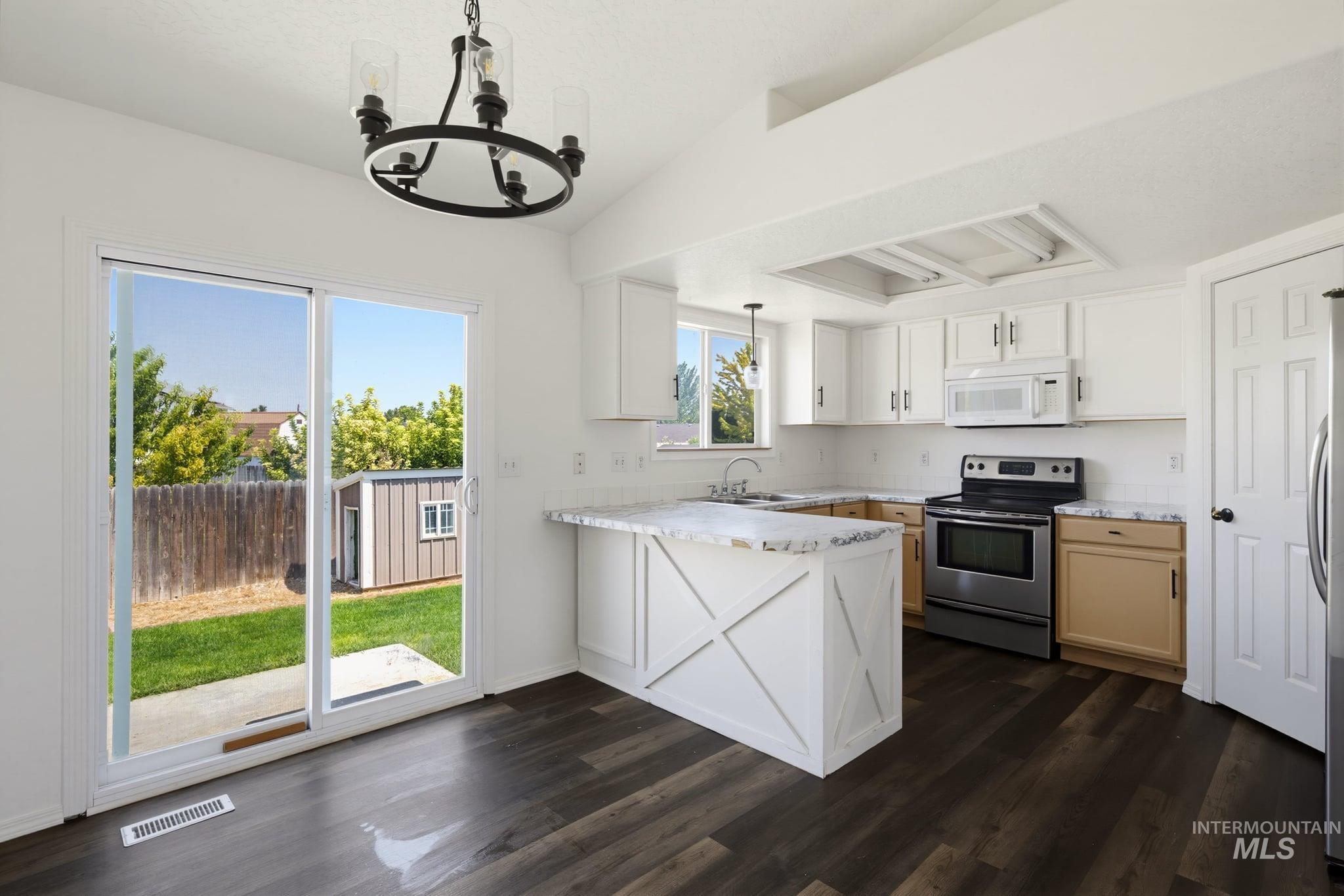 817 Settlers Dr, Caldwell, Idaho 83605, 3 Bedrooms, 2 Bathrooms, Residential For Sale, Price $348,000, 98996272