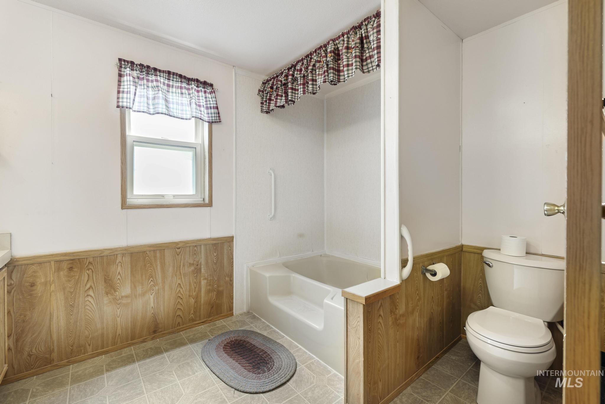 1506 E 4150 N, Buhl, Idaho 83316, 3 Bedrooms, 2 Bathrooms, Residential For Sale, Price $340,000, 98996273