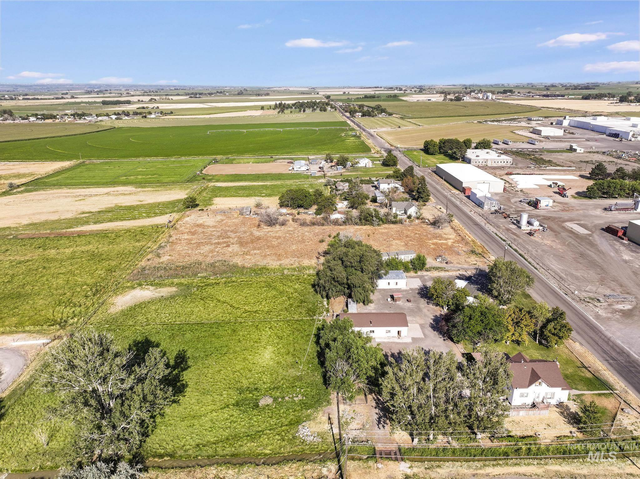 1506 E 4150 N, Buhl, Idaho 83316, 3 Bedrooms, 2 Bathrooms, Residential For Sale, Price $340,000, 98996273