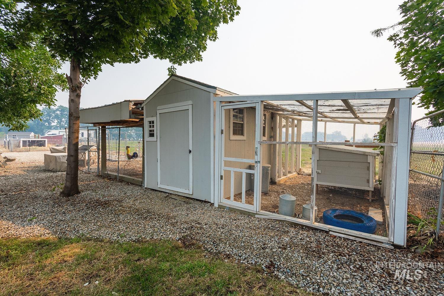 110 E Sales Yard Rd, Emmett, Idaho 83617, 4 Bedrooms, 2.5 Bathrooms, Residential For Sale, Price $940,000, 98996274