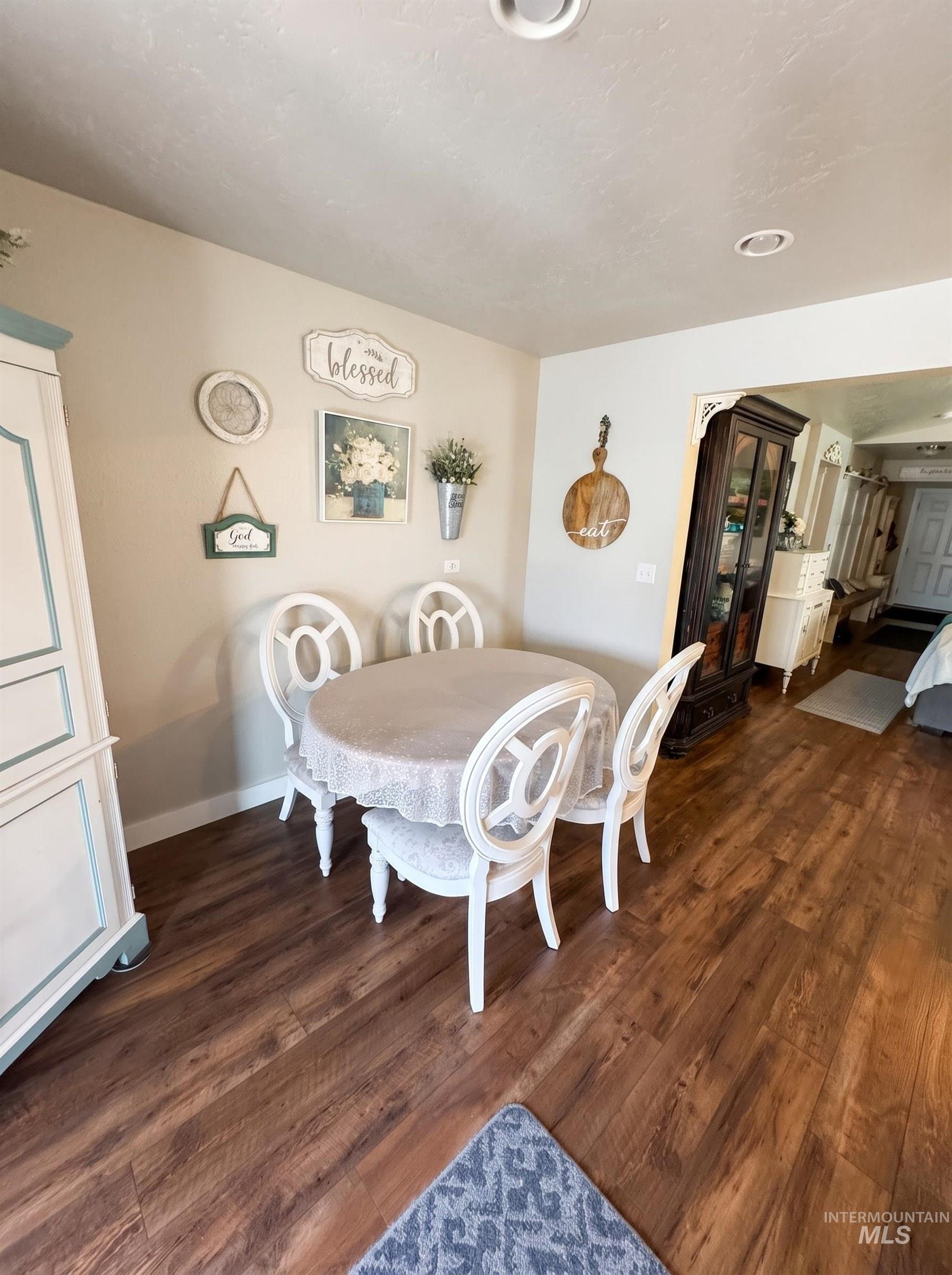 543 Forty Niner Ct, Middleton, Idaho 83644, 3 Bedrooms, 2 Bathrooms, Residential For Sale, Price $390,000, 98996277