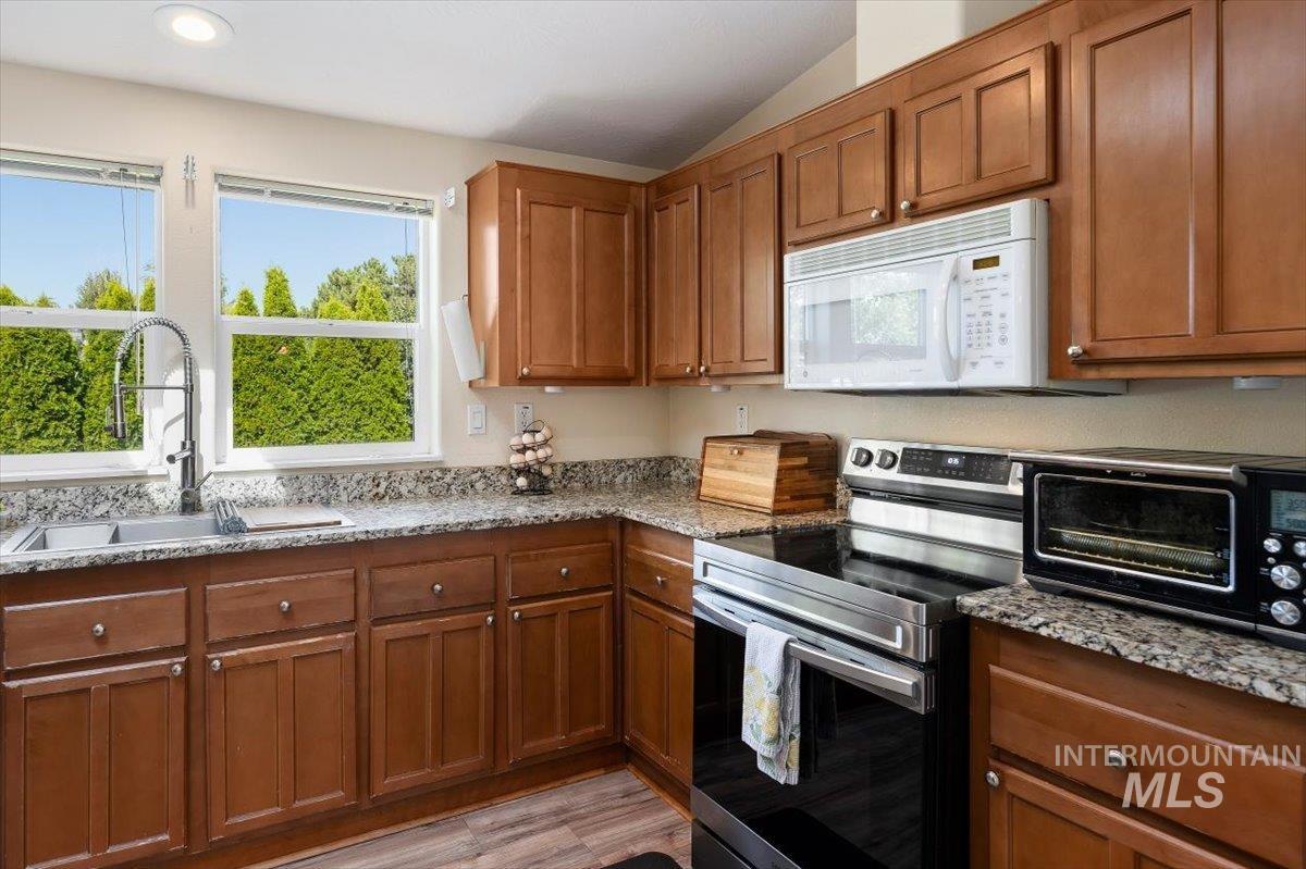 2048 E 3050 S, Wendell, Idaho 83355, 3 Bedrooms, 2 Bathrooms, Residential For Sale, Price $514,999, 98996278