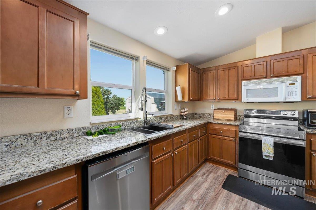2048 E 3050 S, Wendell, Idaho 83355, 3 Bedrooms, 2 Bathrooms, Residential For Sale, Price $514,999, 98996278