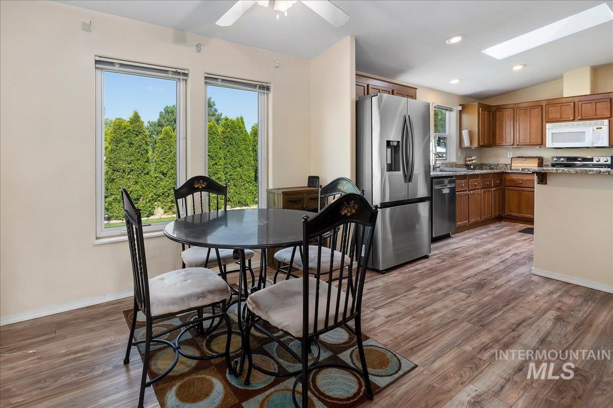 2048 E 3050 S, Wendell, Idaho 83355, 3 Bedrooms, 2 Bathrooms, Residential For Sale, Price $514,999, 98996278