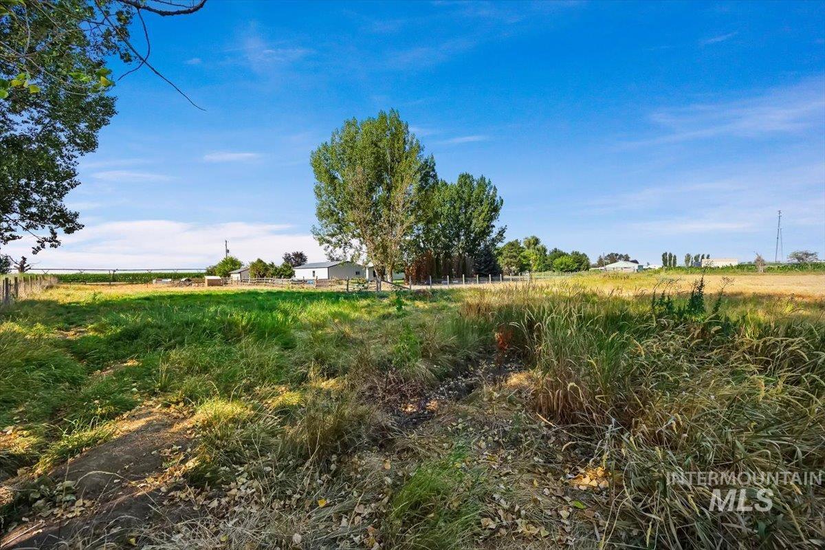 2048 E 3050 S, Wendell, Idaho 83355, 3 Bedrooms, 2 Bathrooms, Residential For Sale, Price $514,999, 98996278