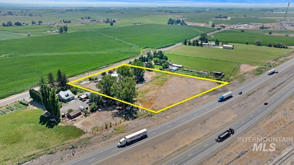 2048 E 3050 S, Wendell, Idaho 83355, 3 Bedrooms, 2 Bathrooms, Residential For Sale, Price $514,999, 98996278