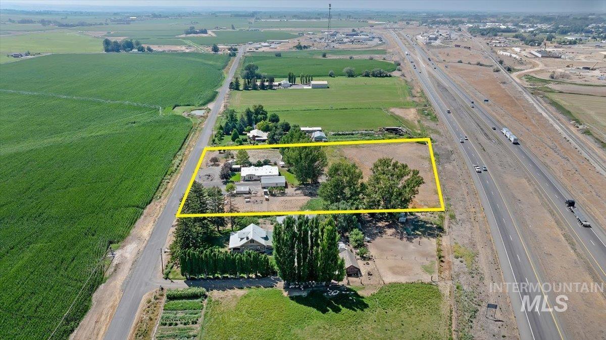 2048 E 3050 S, Wendell, Idaho 83355, 3 Bedrooms, 2 Bathrooms, Residential For Sale, Price $514,999, 98996278