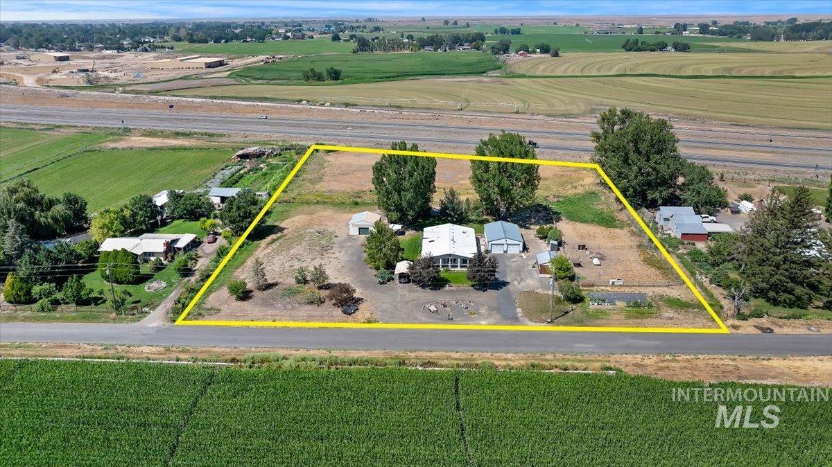 2048 E 3050 S, Wendell, Idaho 83355, 3 Bedrooms, 2 Bathrooms, Residential For Sale, Price $514,999, 98996278